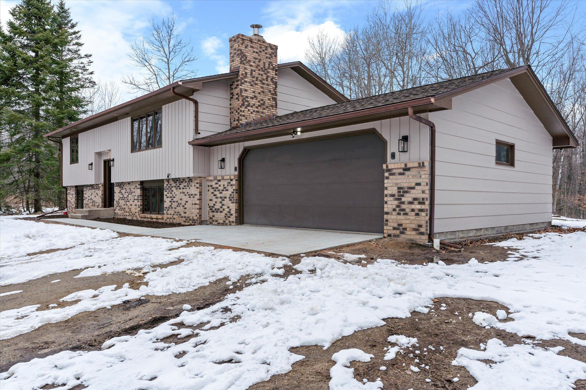 37098 Woodland Drive