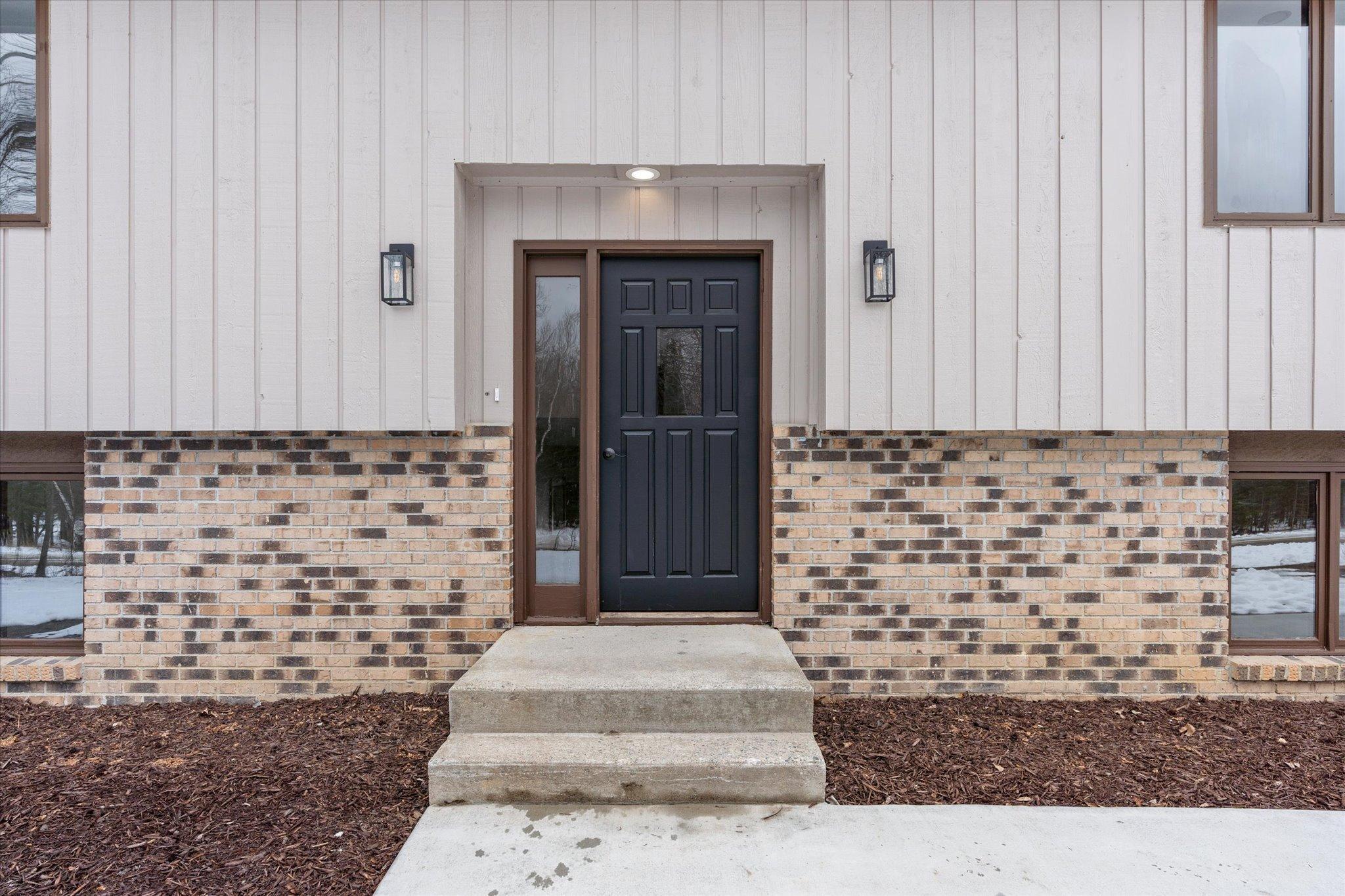 37098 Woodland Drive