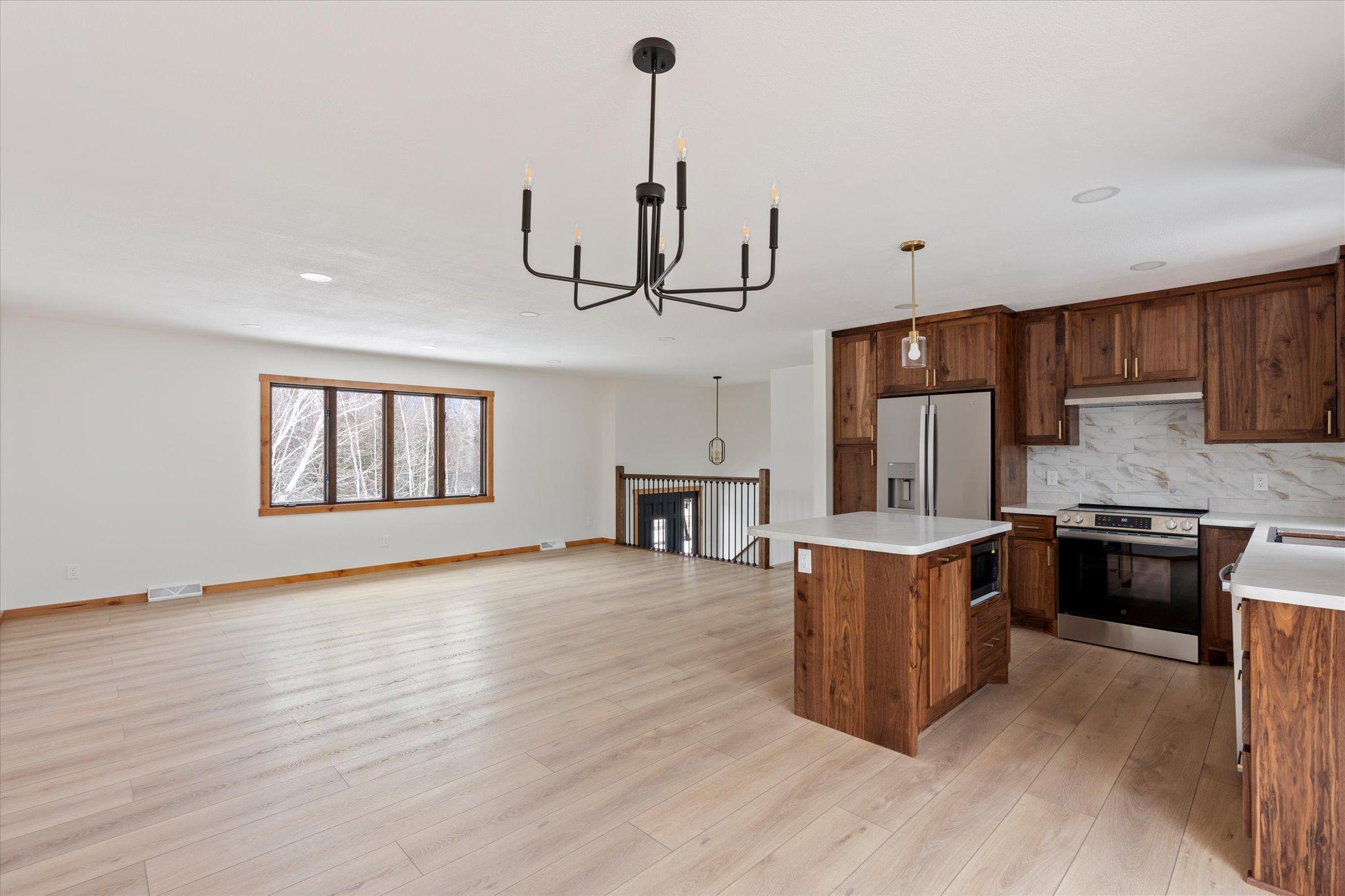 37098 Woodland Drive