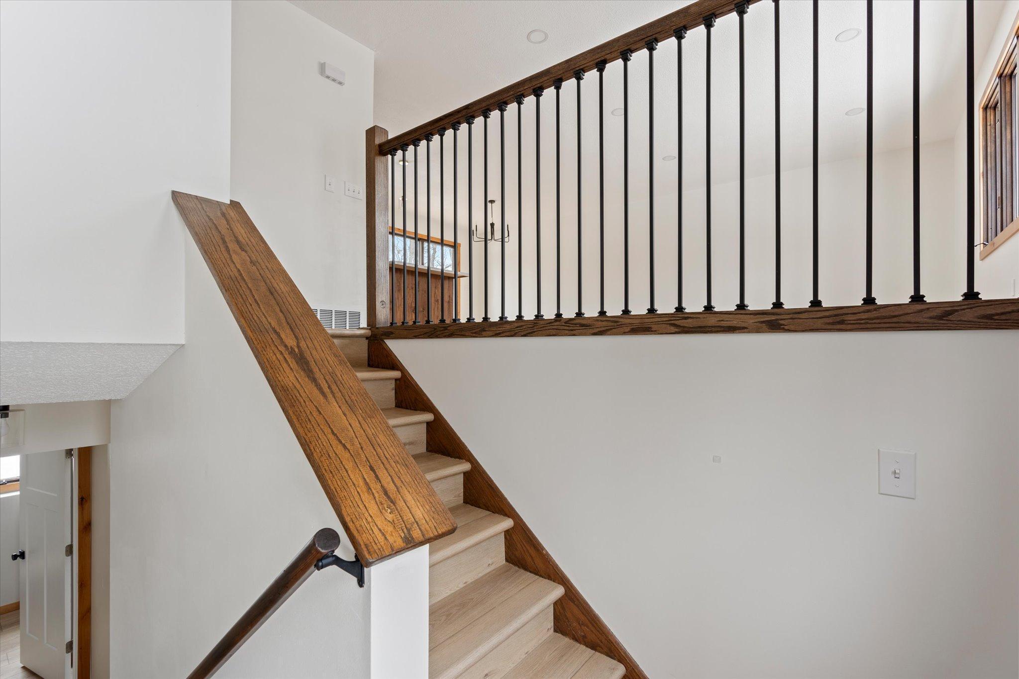 37098 Woodland Drive