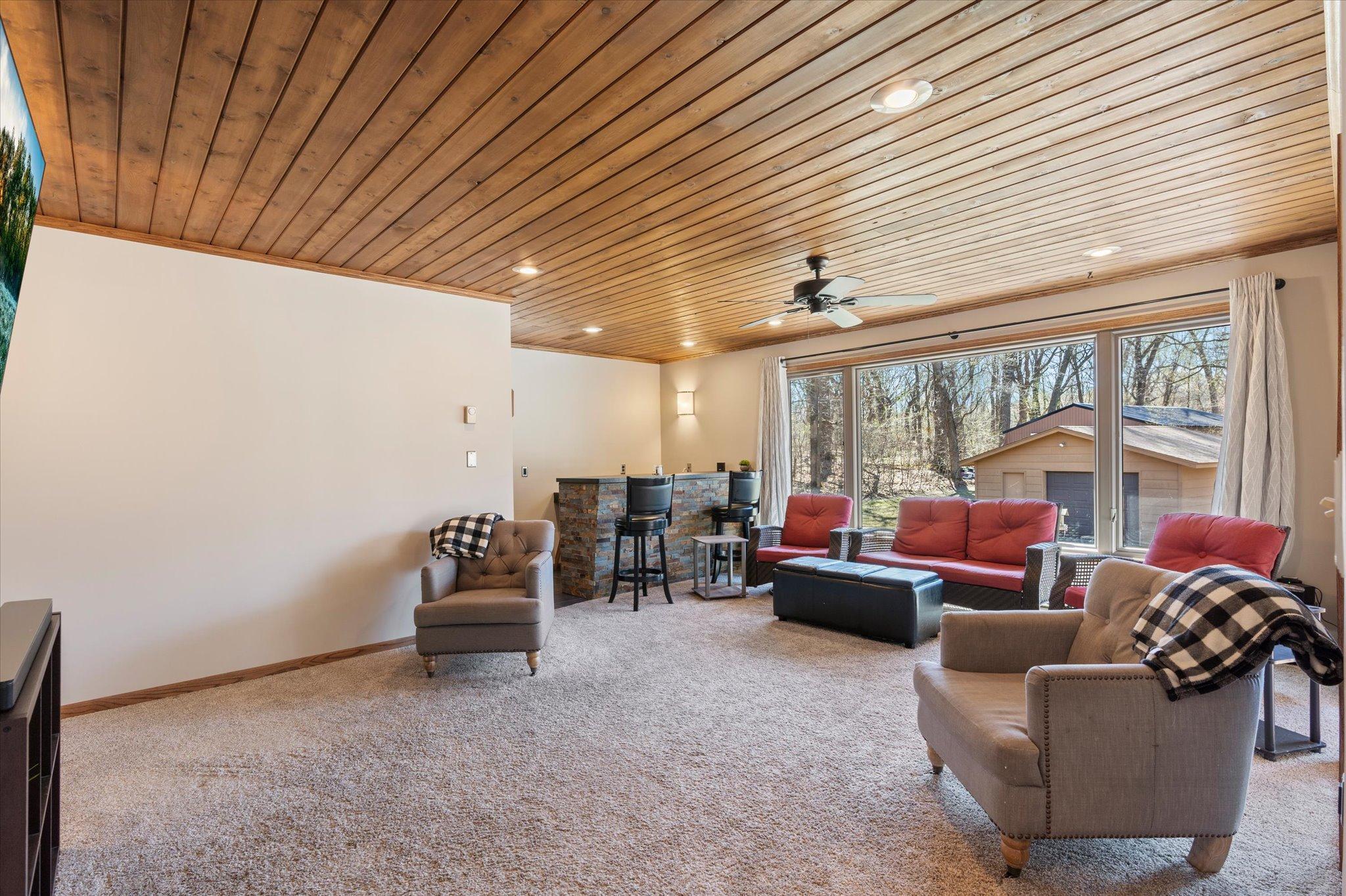 15002 University Avenue NW