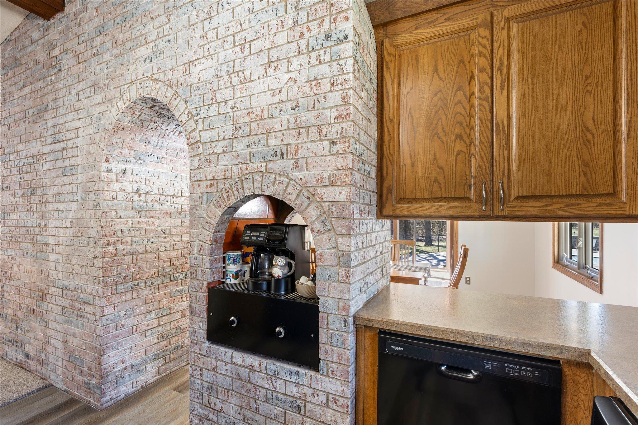 15002 University Avenue NW