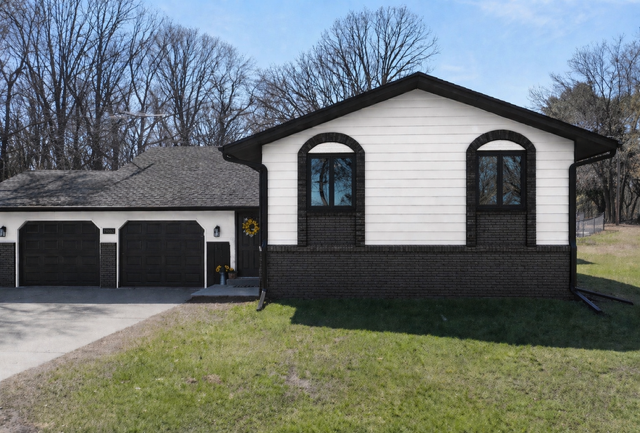 15002 University Avenue NW