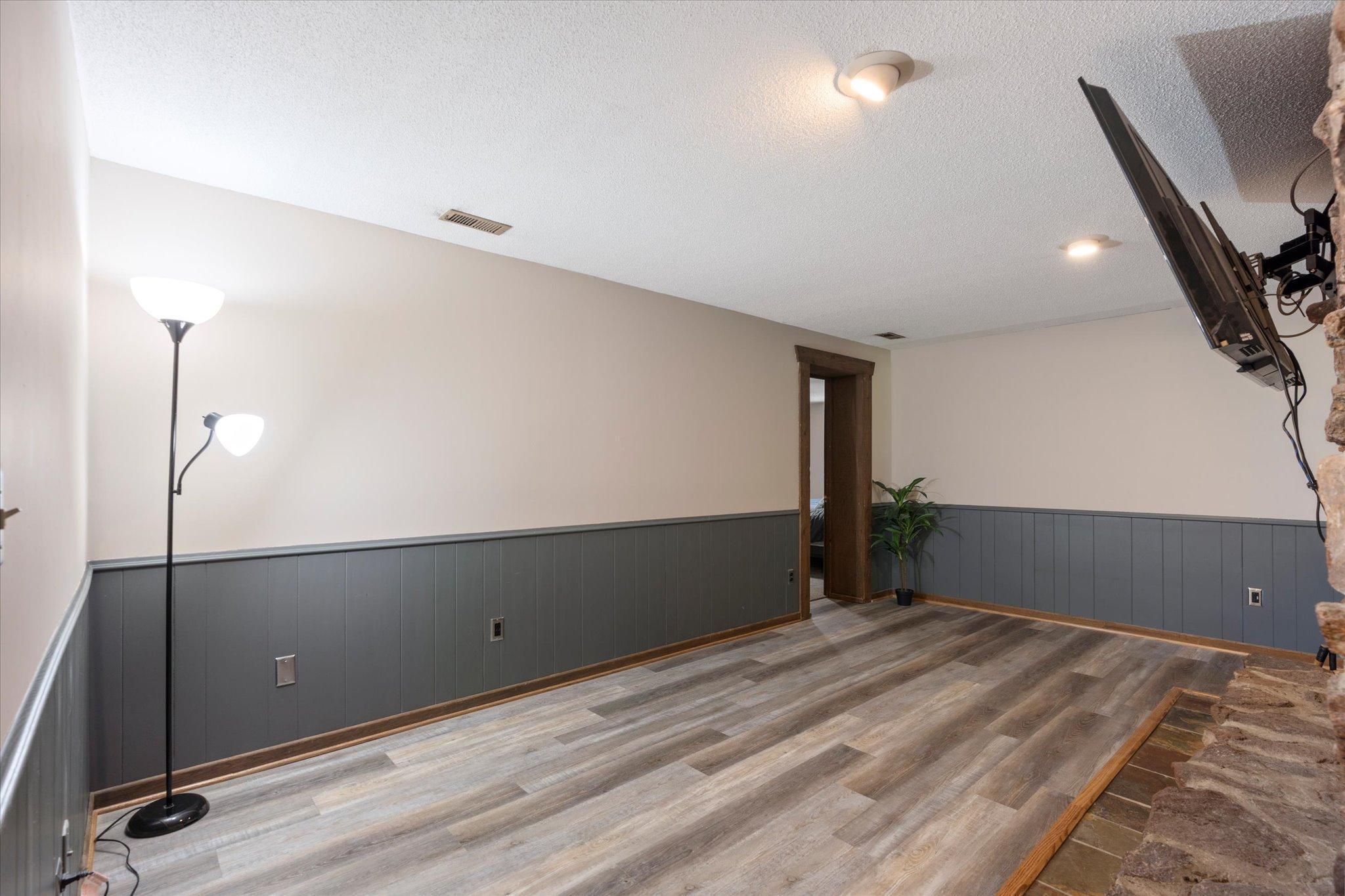 15002 University Avenue NW