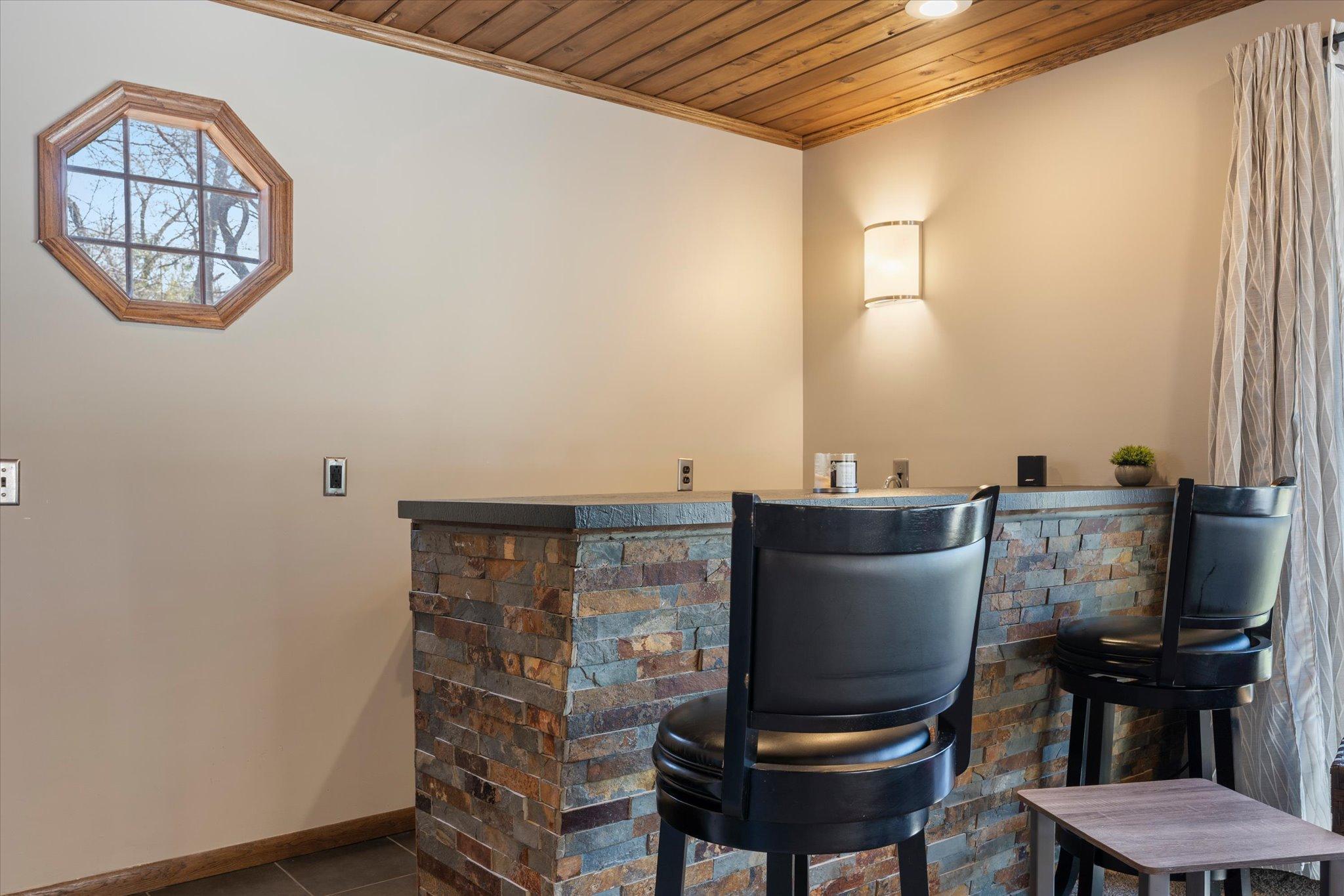 15002 University Avenue NW