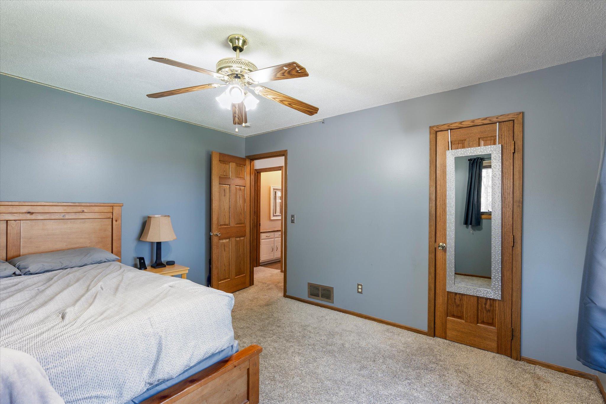 15002 University Avenue NW