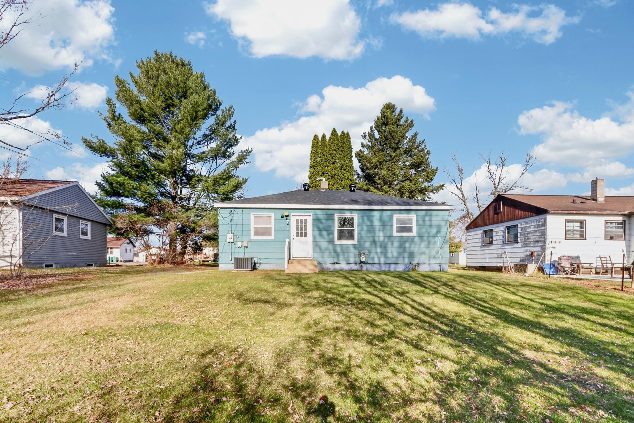 908 Clover Lane