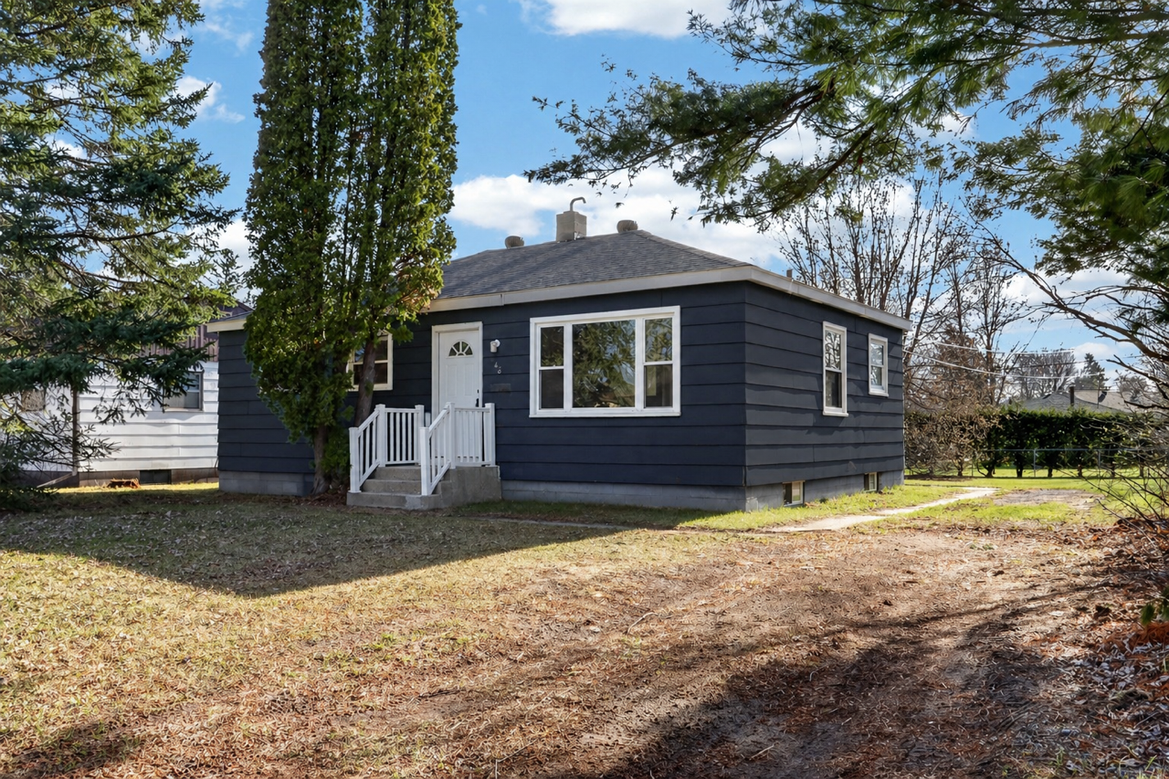 908 Clover Lane