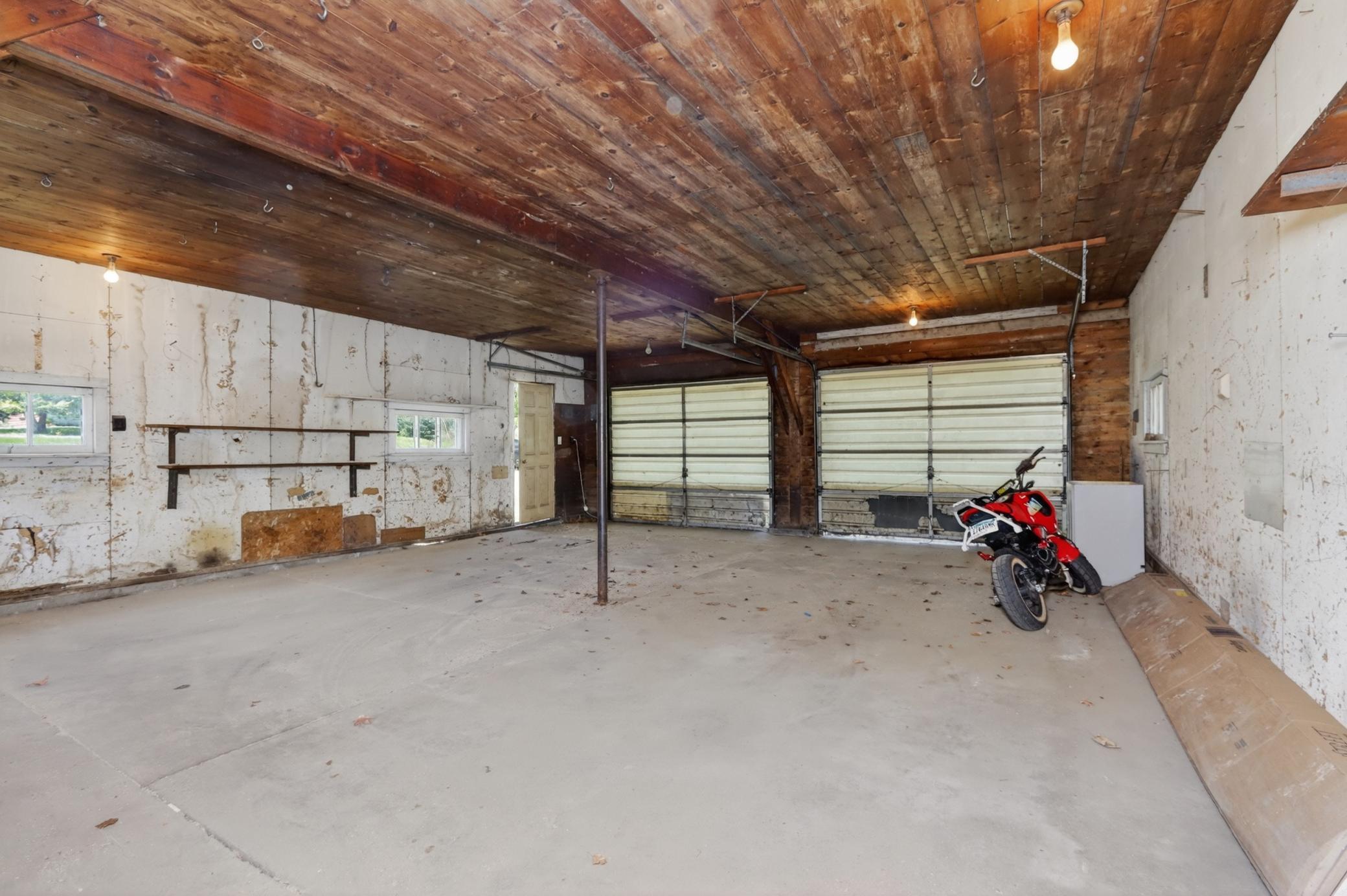 21402 US Highway 169
