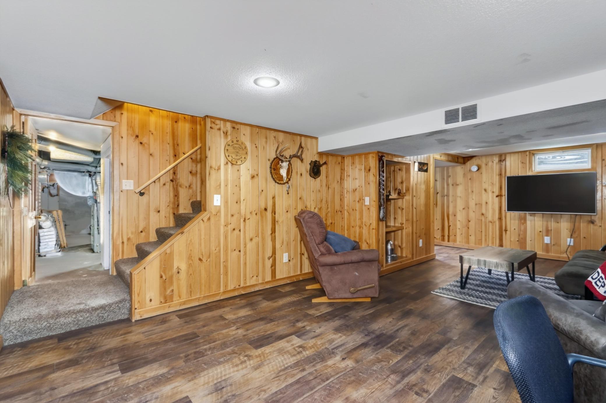 323 NW 11th Street