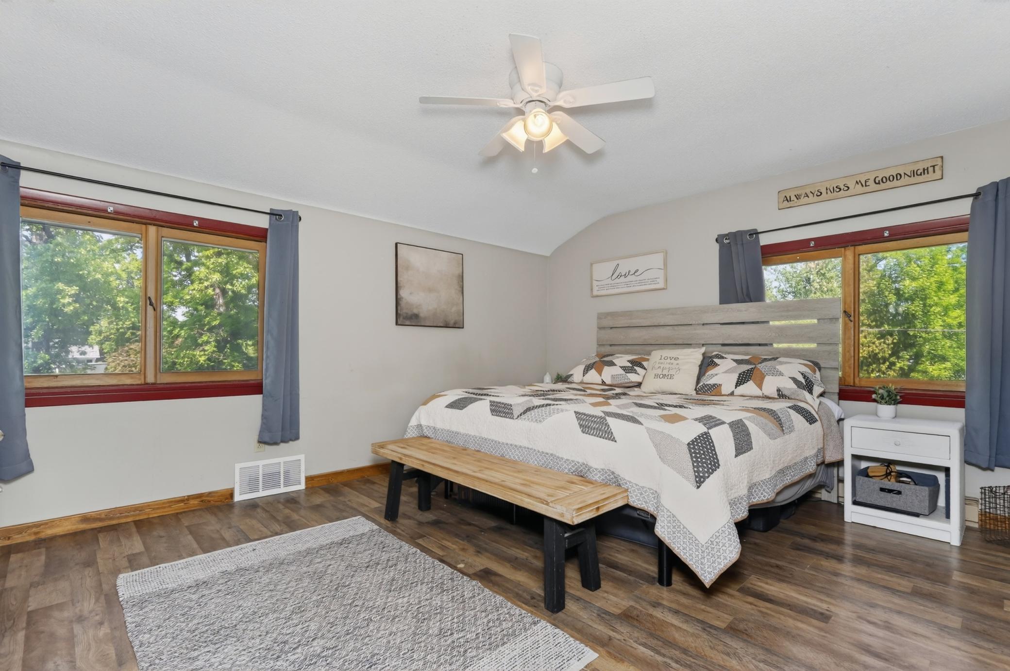 323 NW 11th Street
