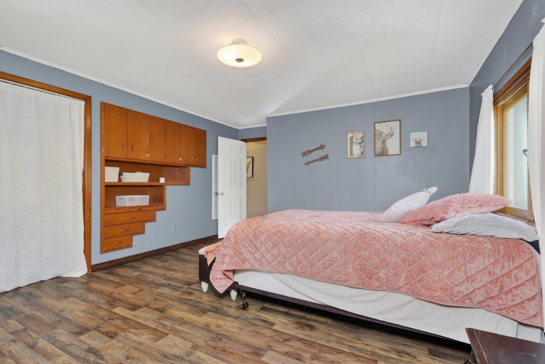 323 NW 11th Street
