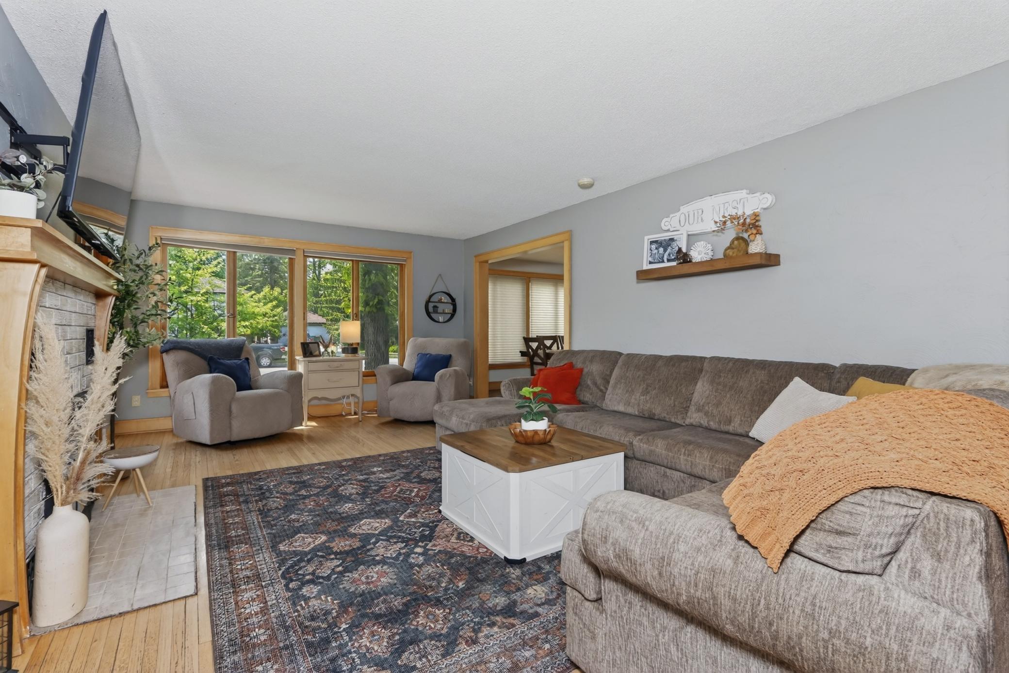 323 NW 11th Street