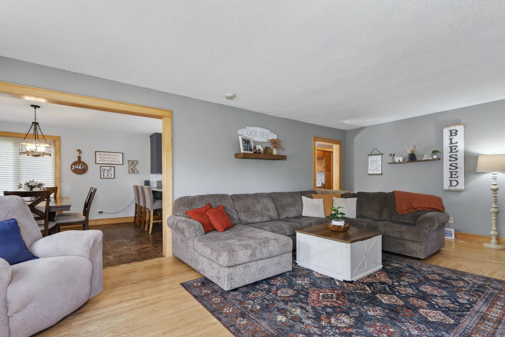 323 NW 11th Street