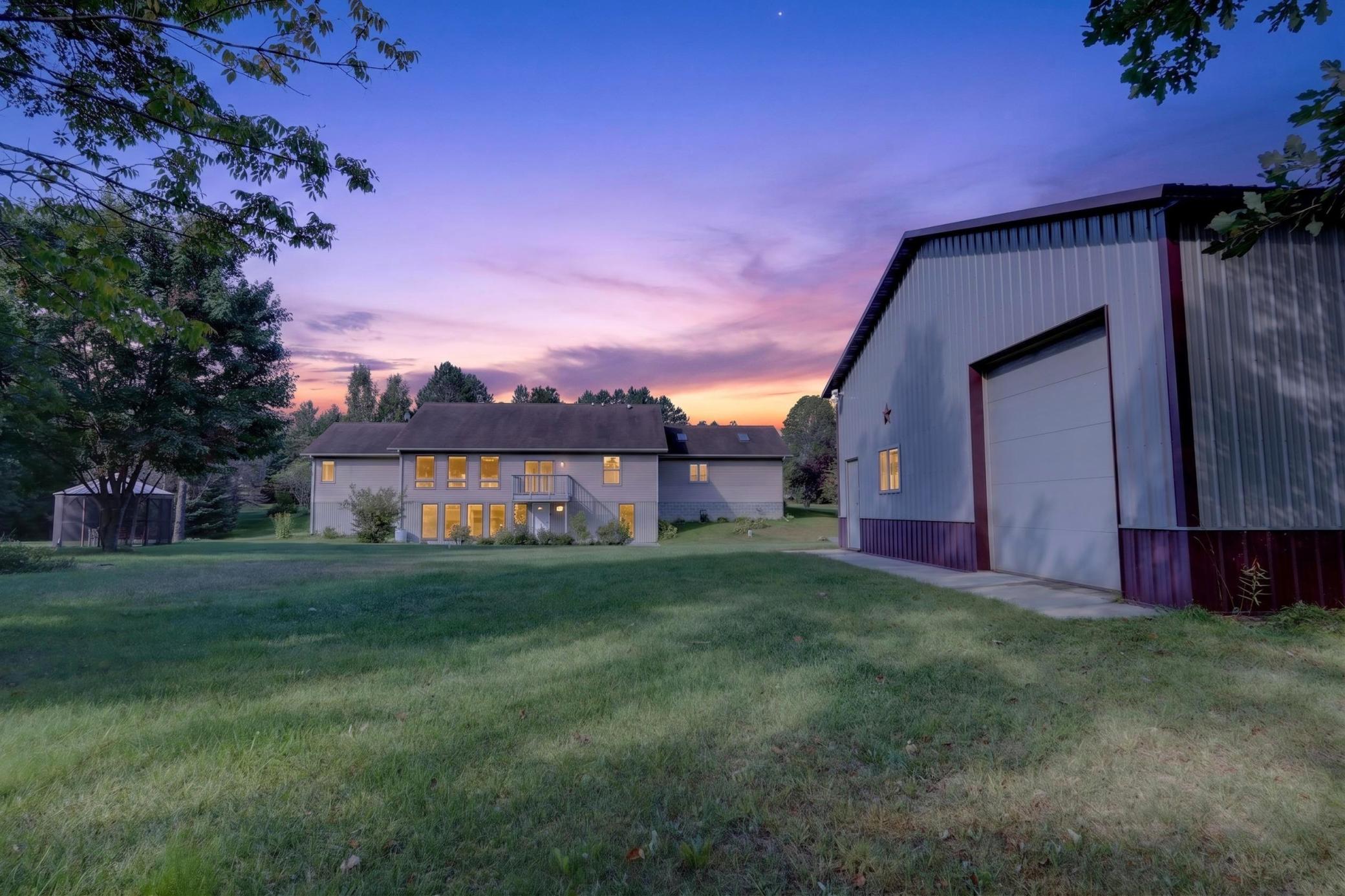 3065 River Road