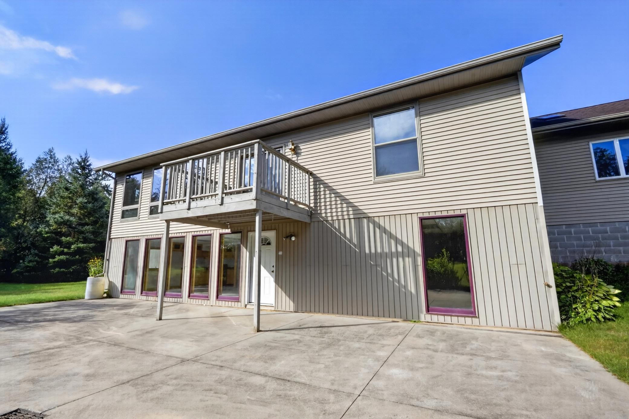3065 River Road