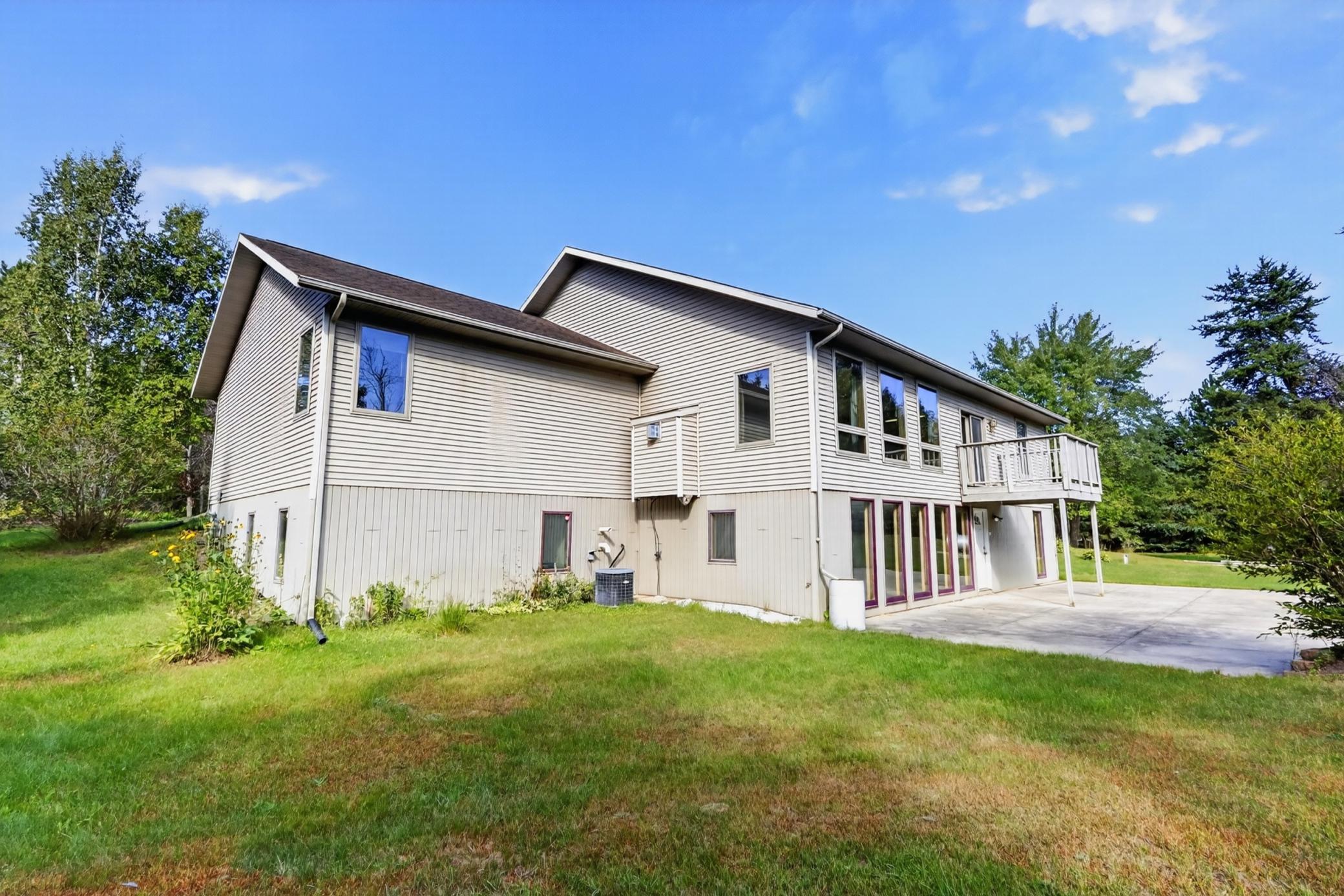 3065 River Road