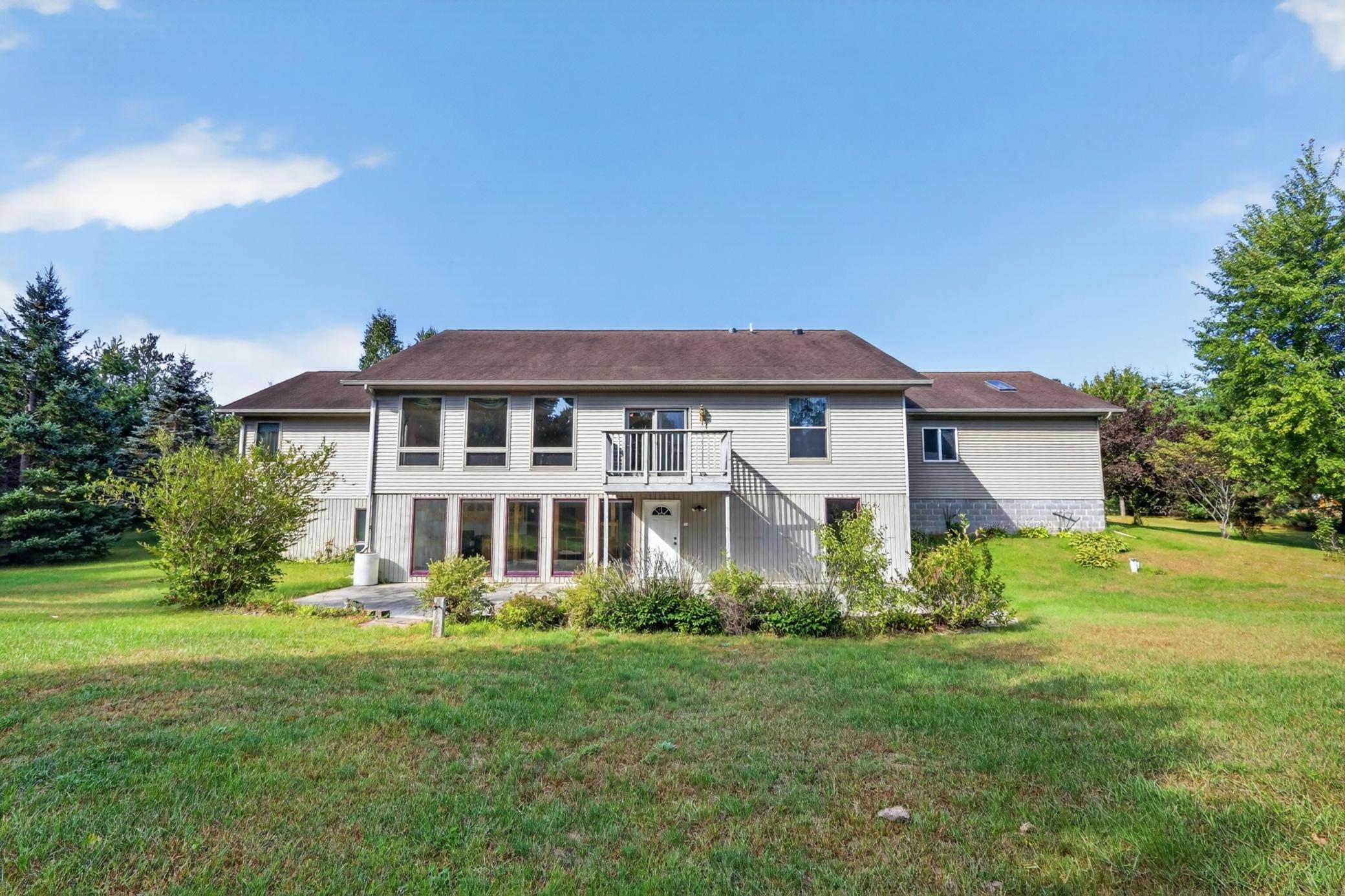 3065 River Road