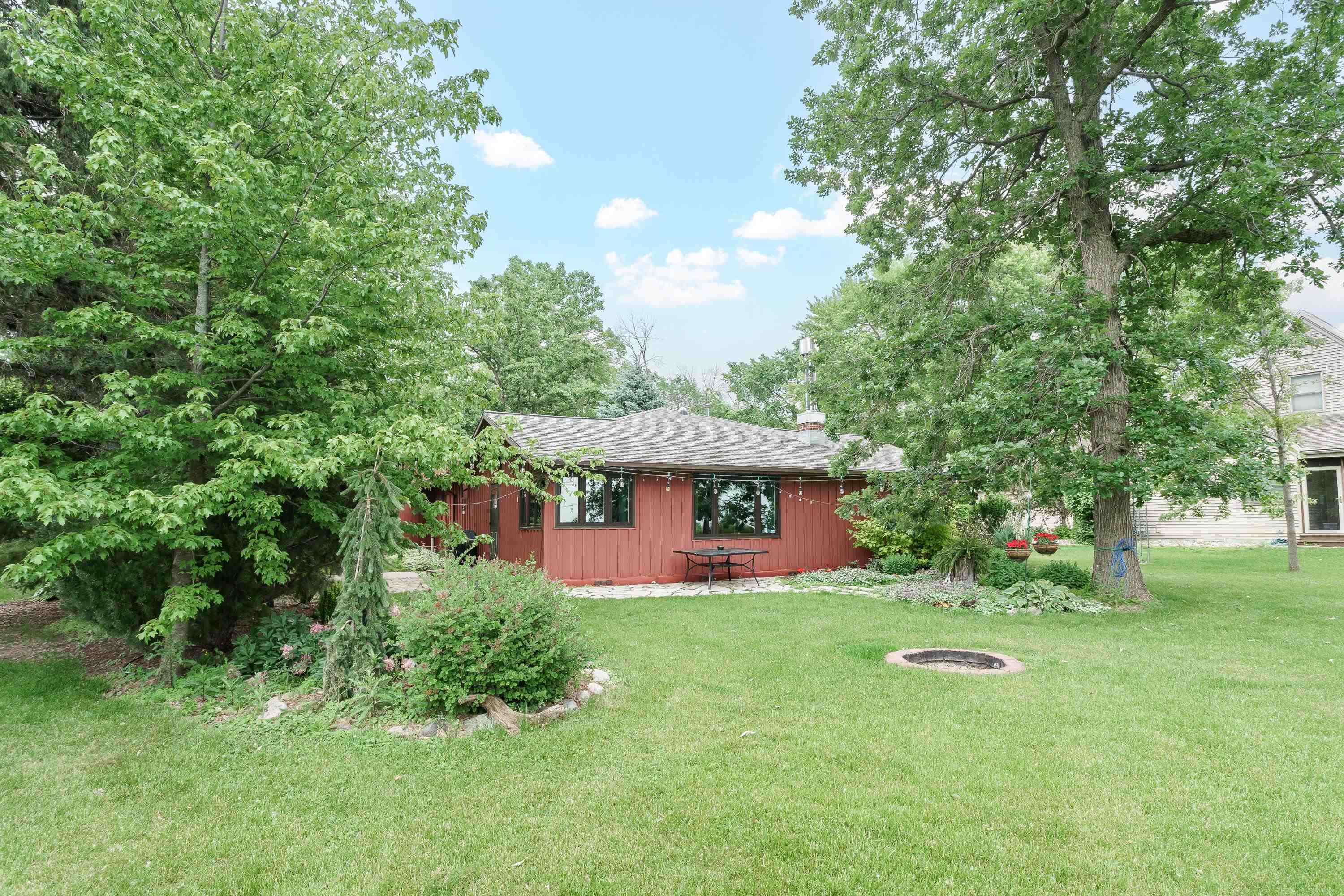 N9806 Highland Park Road