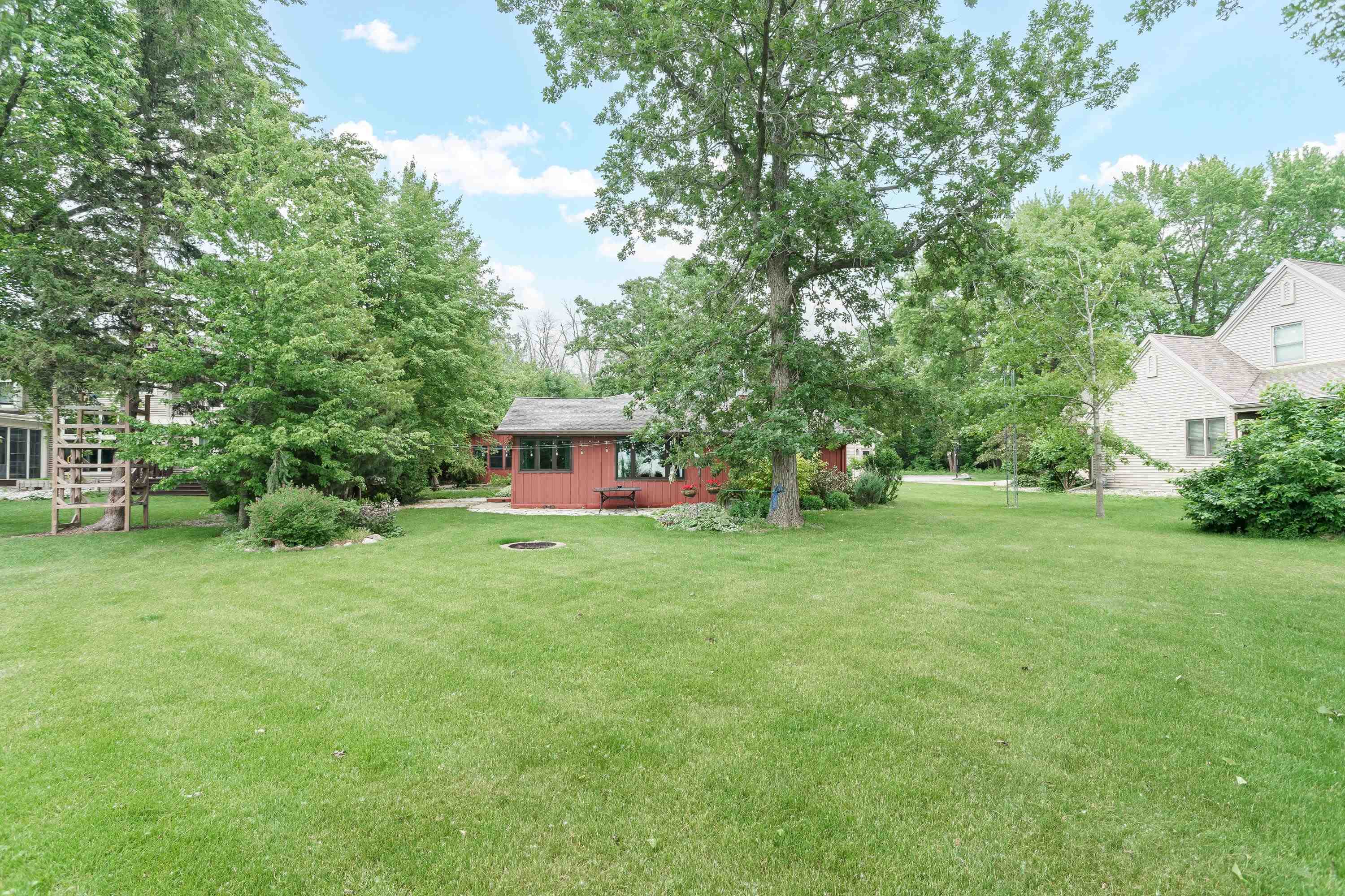 N9806 Highland Park Road