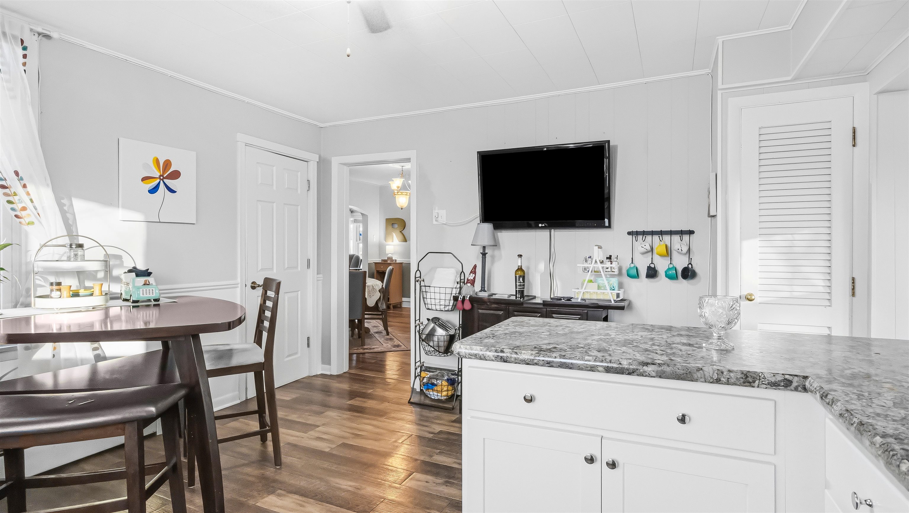 708 N Bequette Street