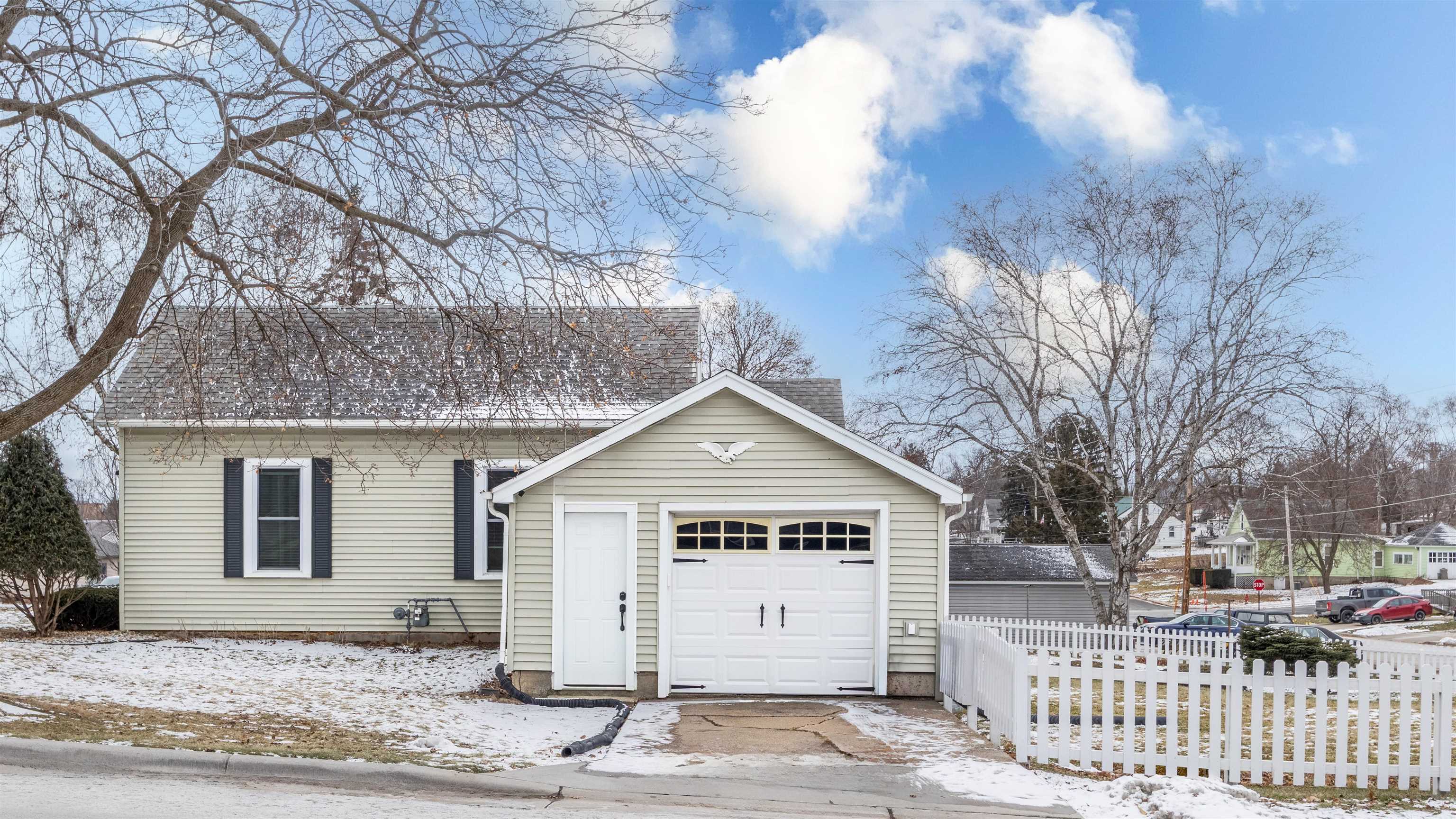 708 N Bequette Street