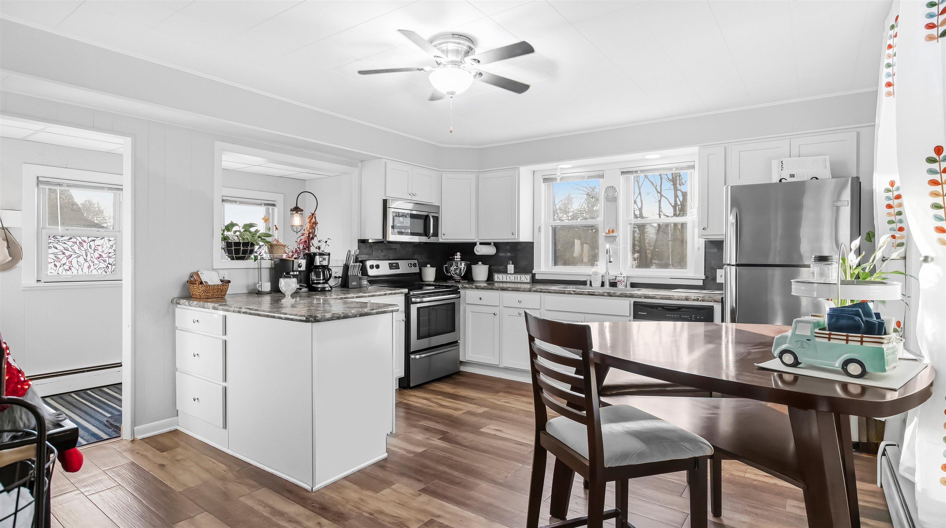 708 N Bequette Street