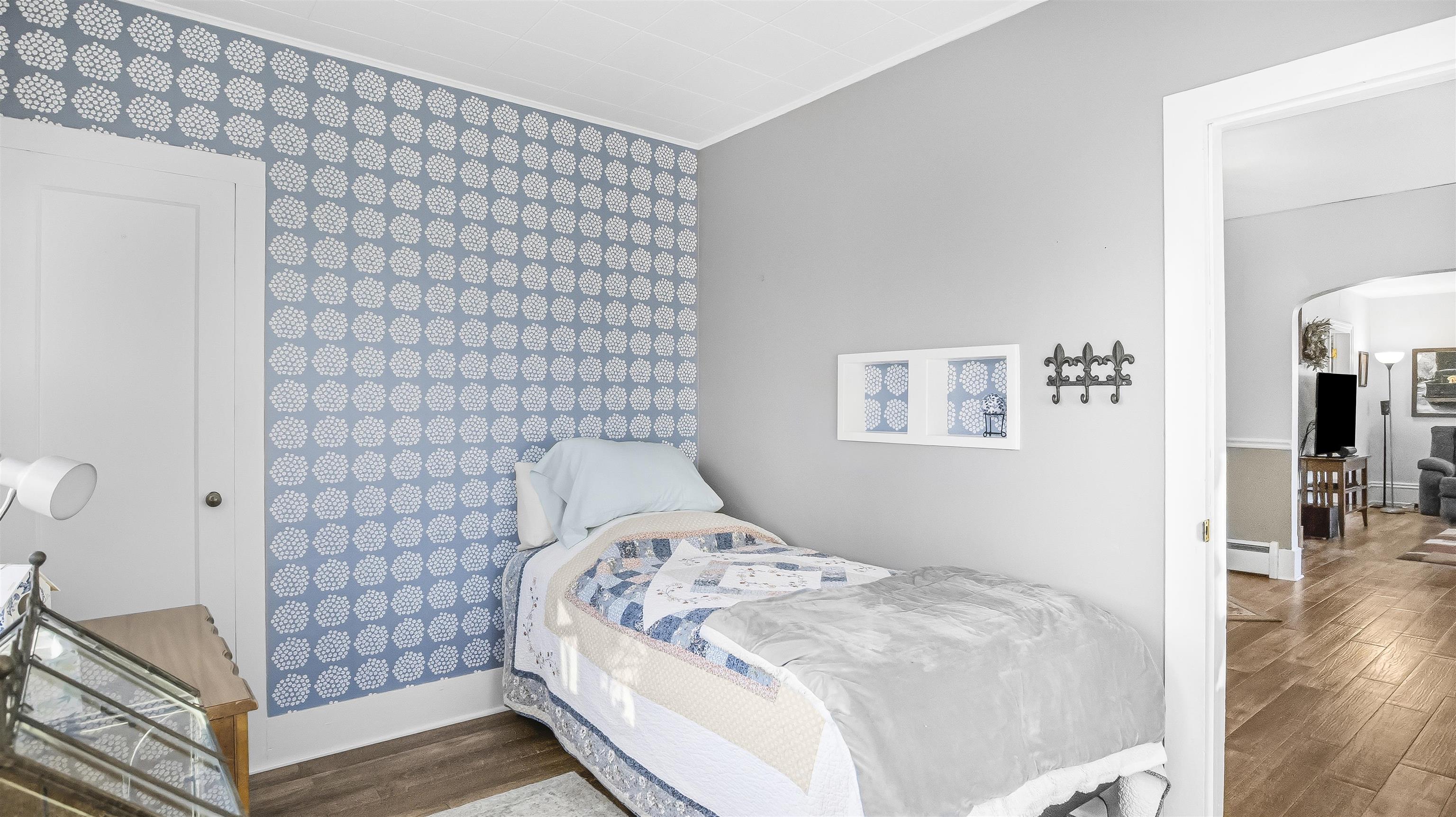 708 N Bequette Street