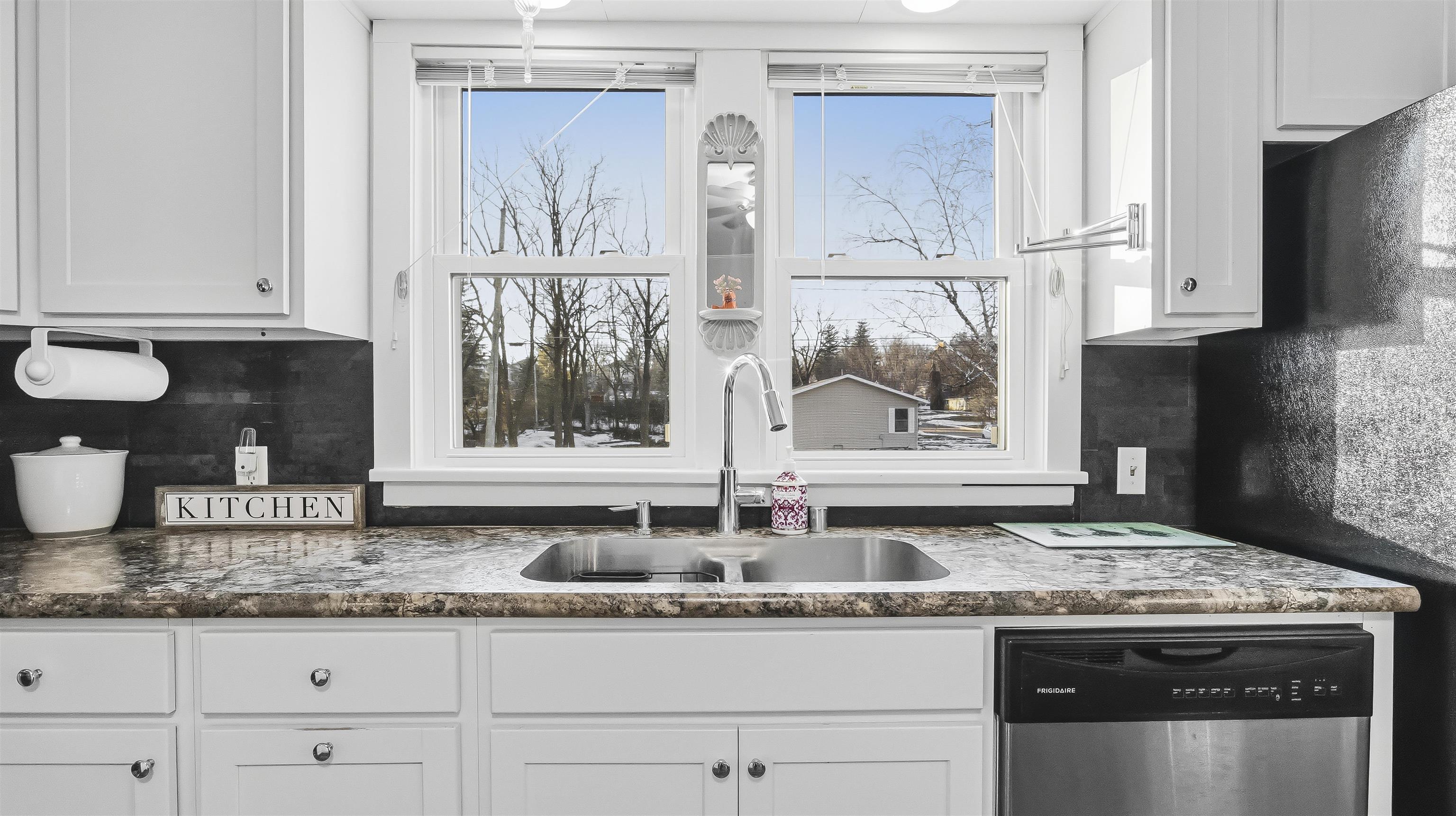 708 N Bequette Street