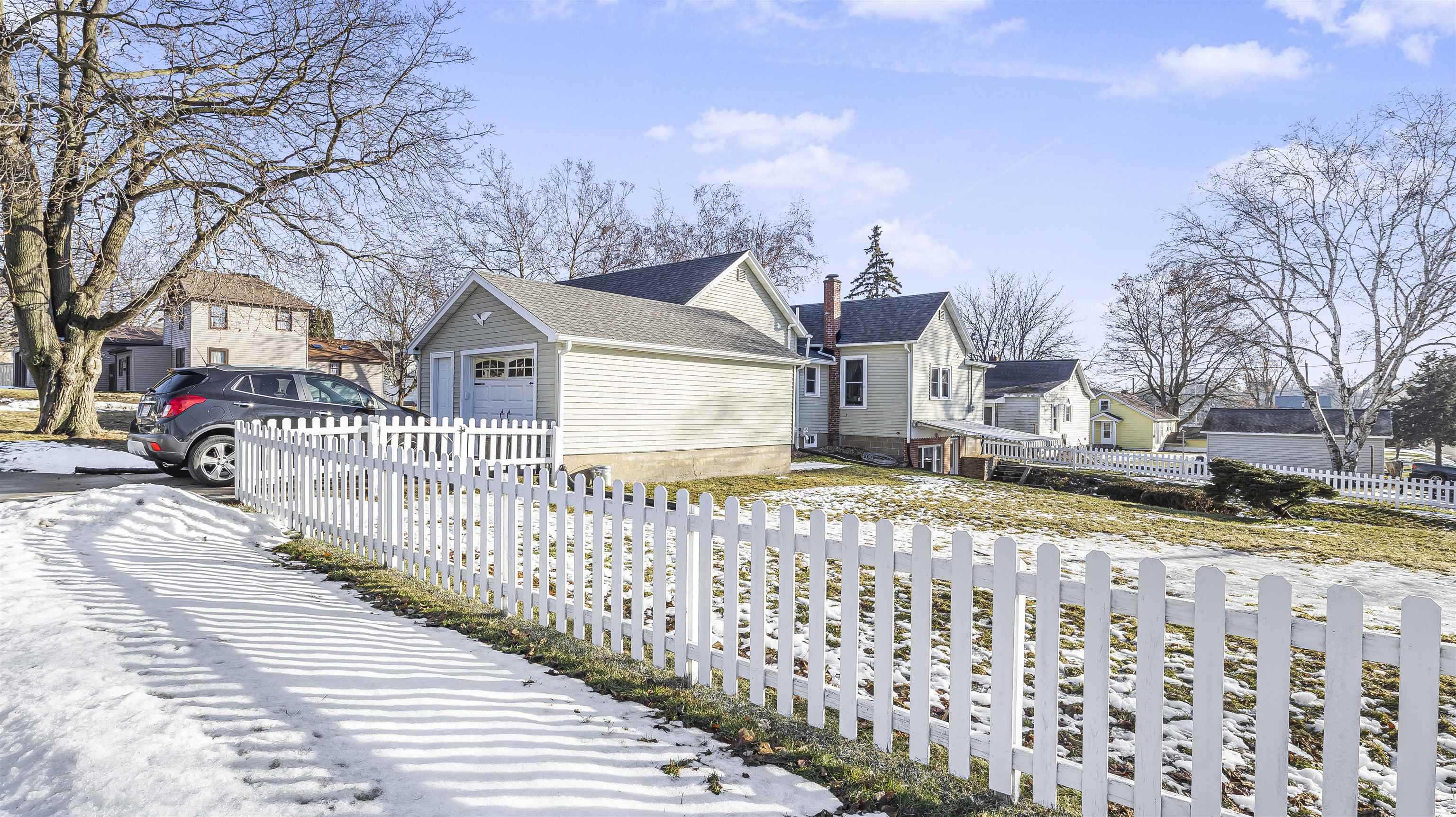 708 N Bequette Street