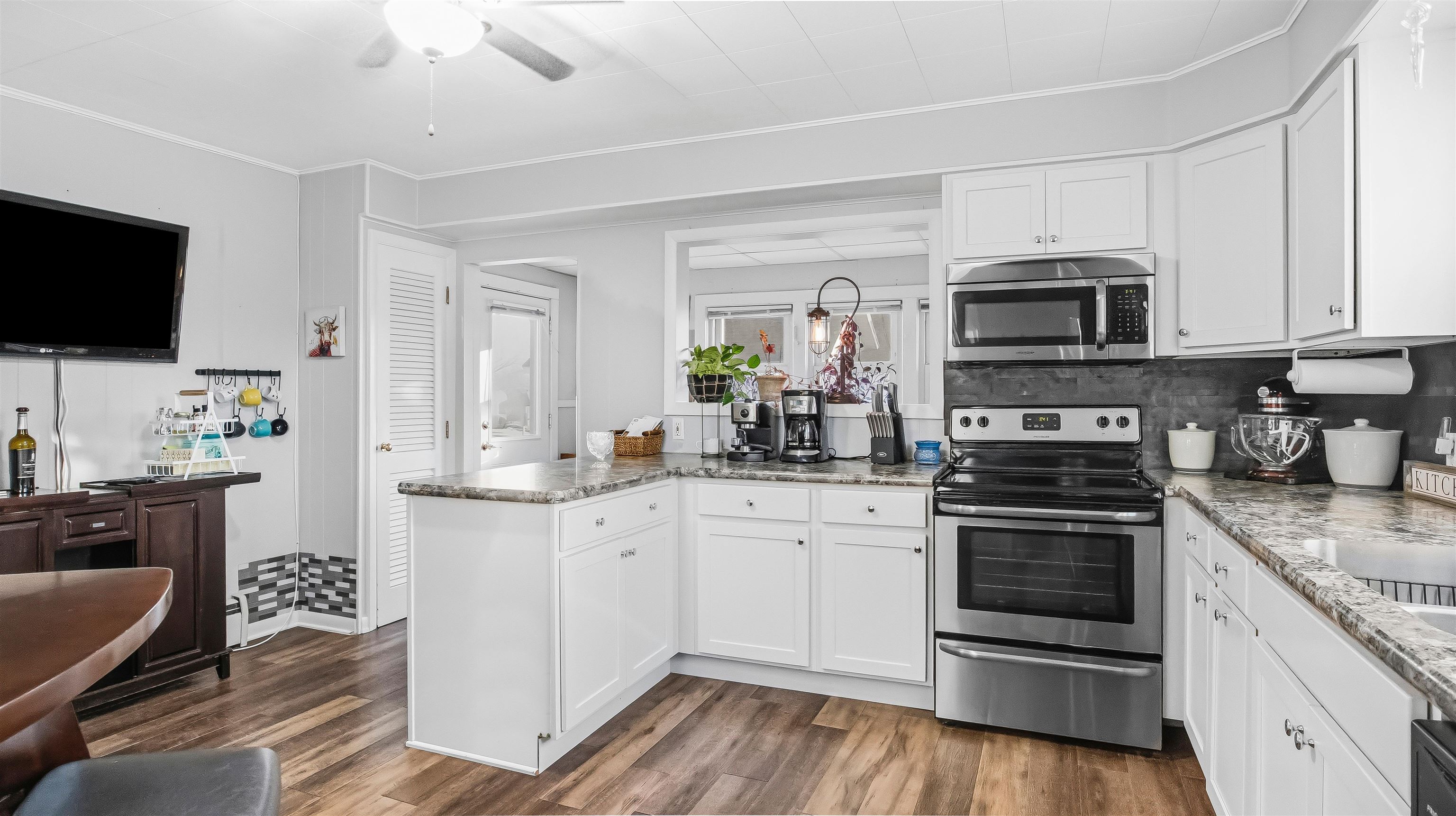 708 N Bequette Street