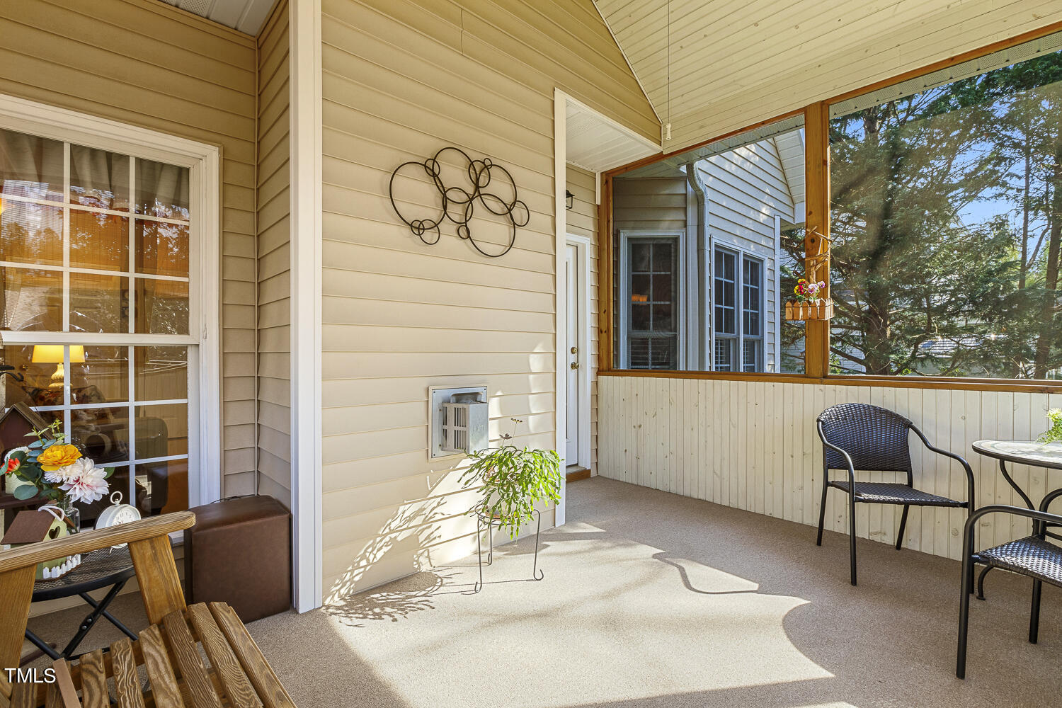 924 Glenmacie Drive Drive