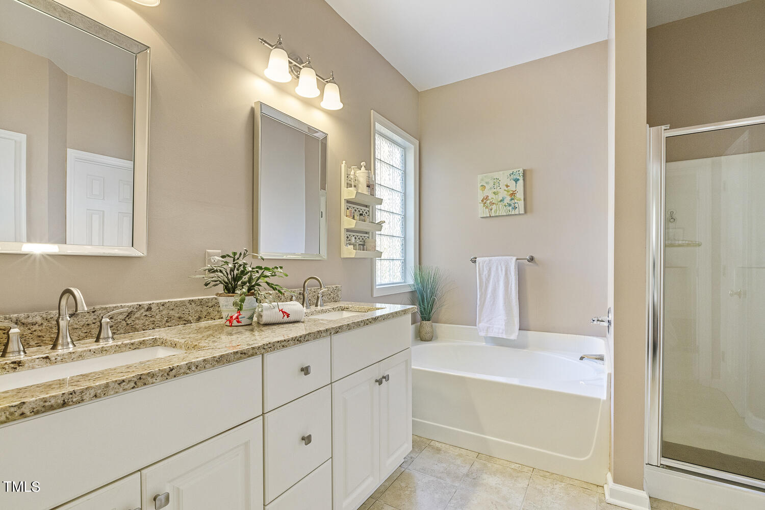 924 Glenmacie Drive Drive