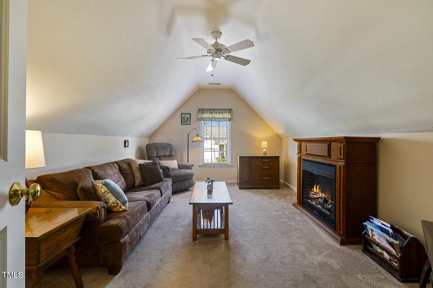 924 Glenmacie Drive Drive