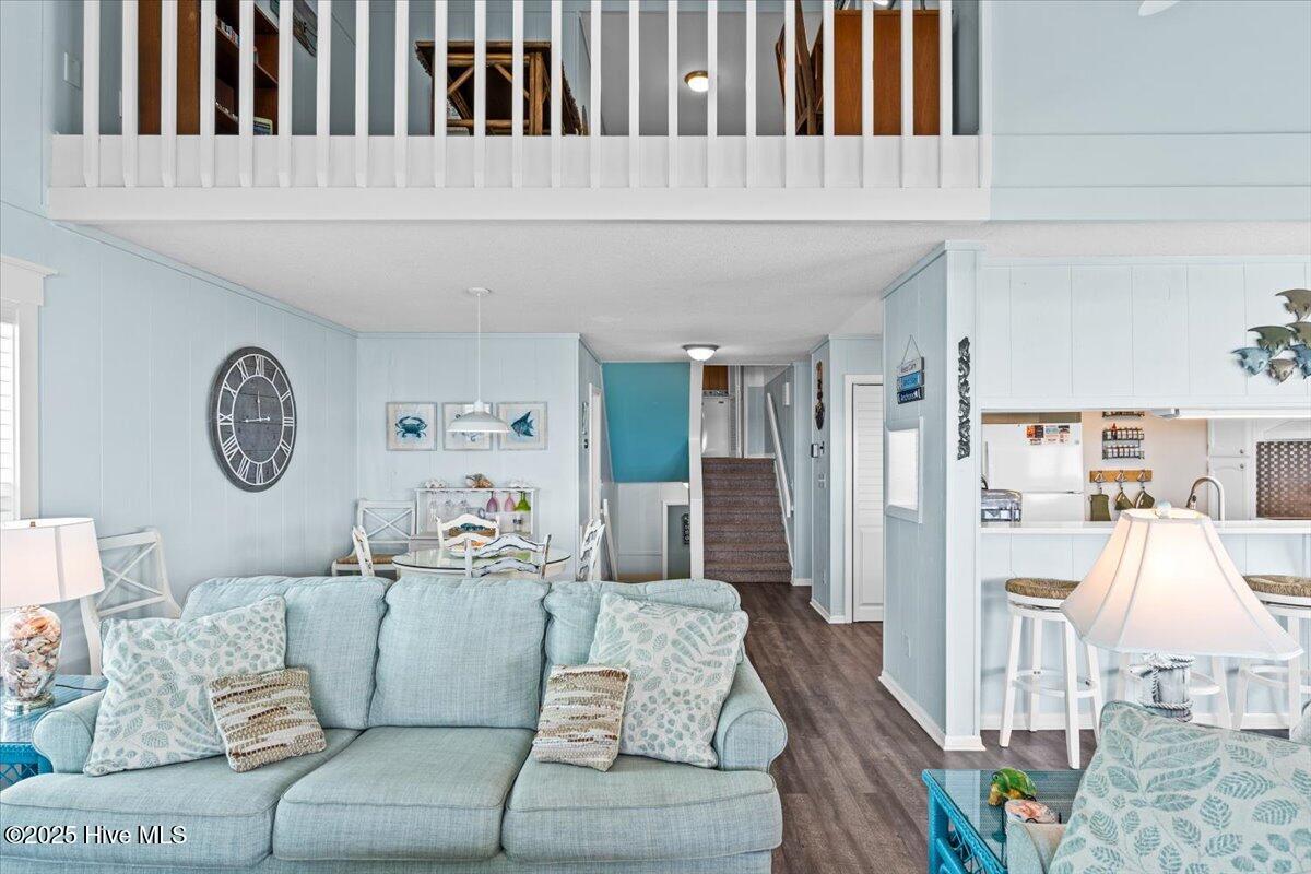 2709 W Beach Drive