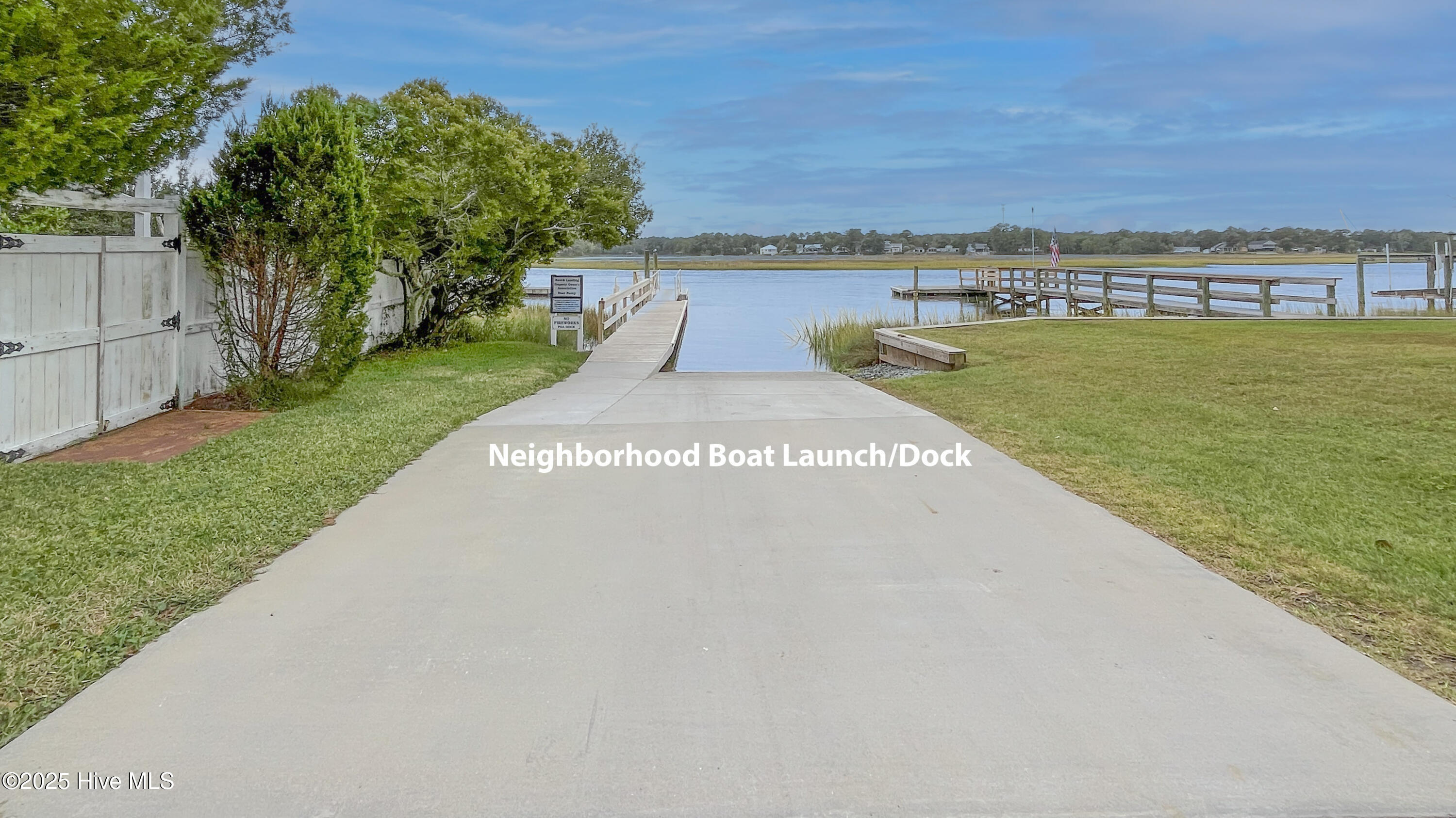 359 42 and 43 Hamilton Drive SE