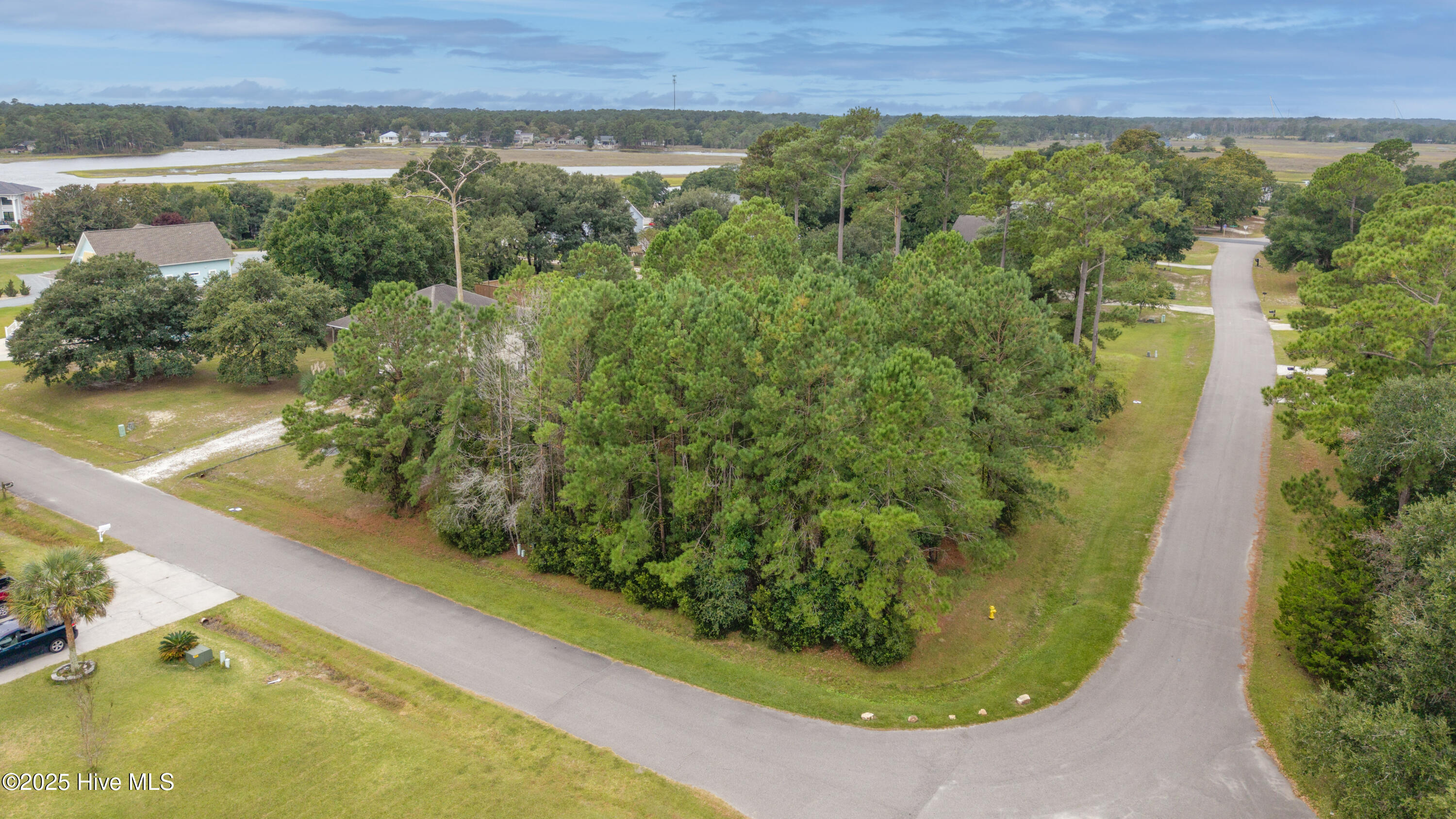 359 42 and 43 Hamilton Drive SE