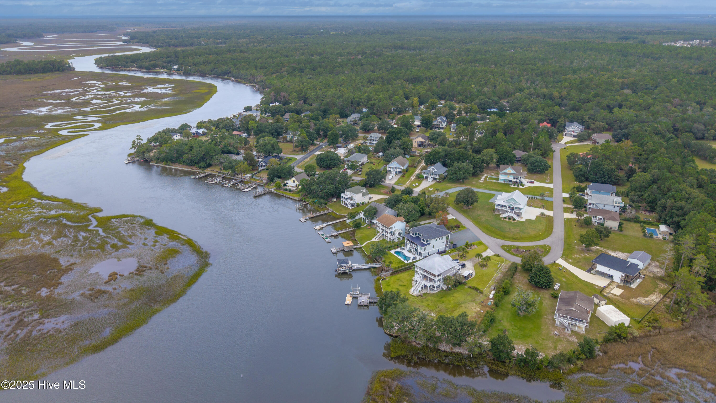 359 42 and 43 Hamilton Drive SE