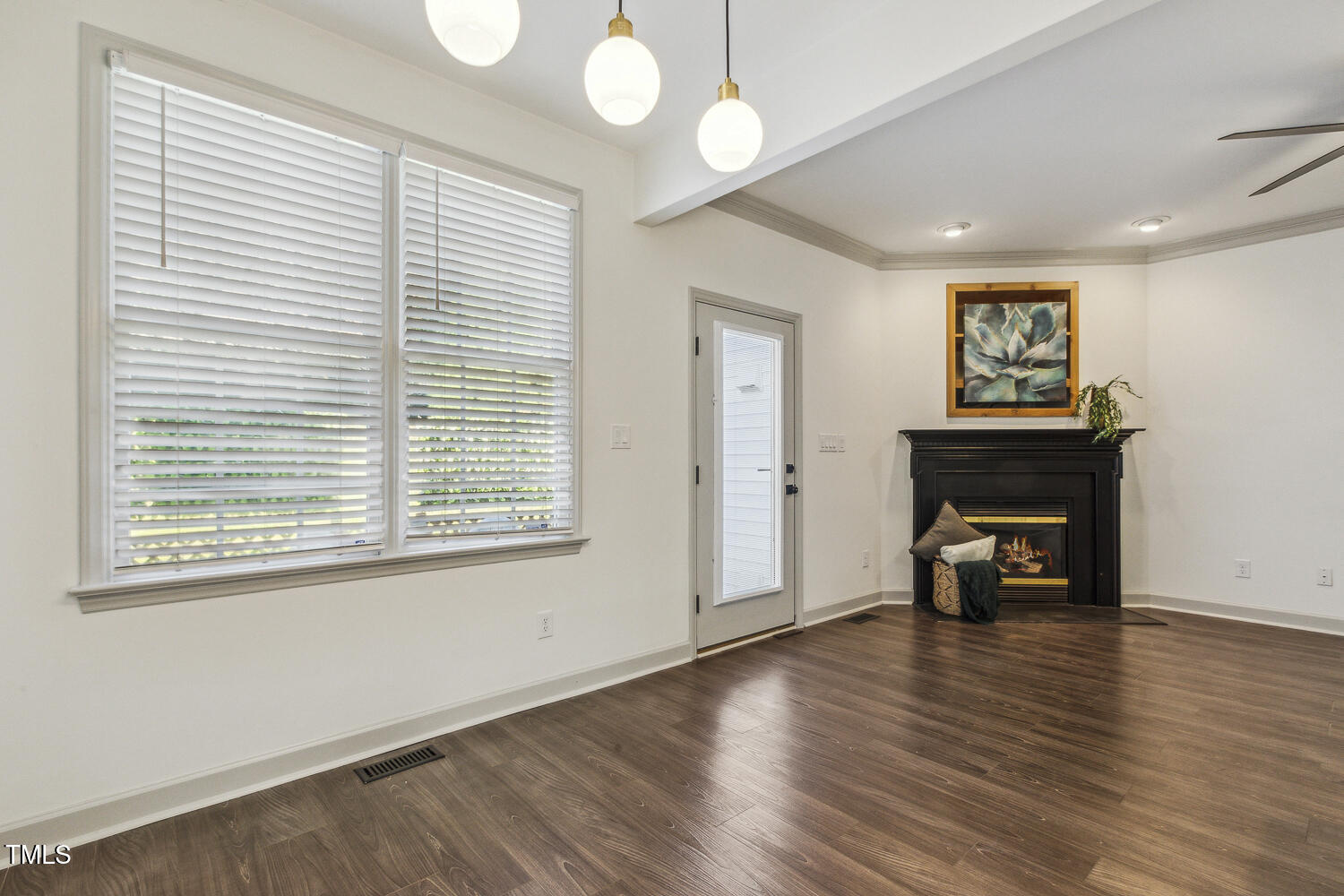 5402 Goldenglow Way