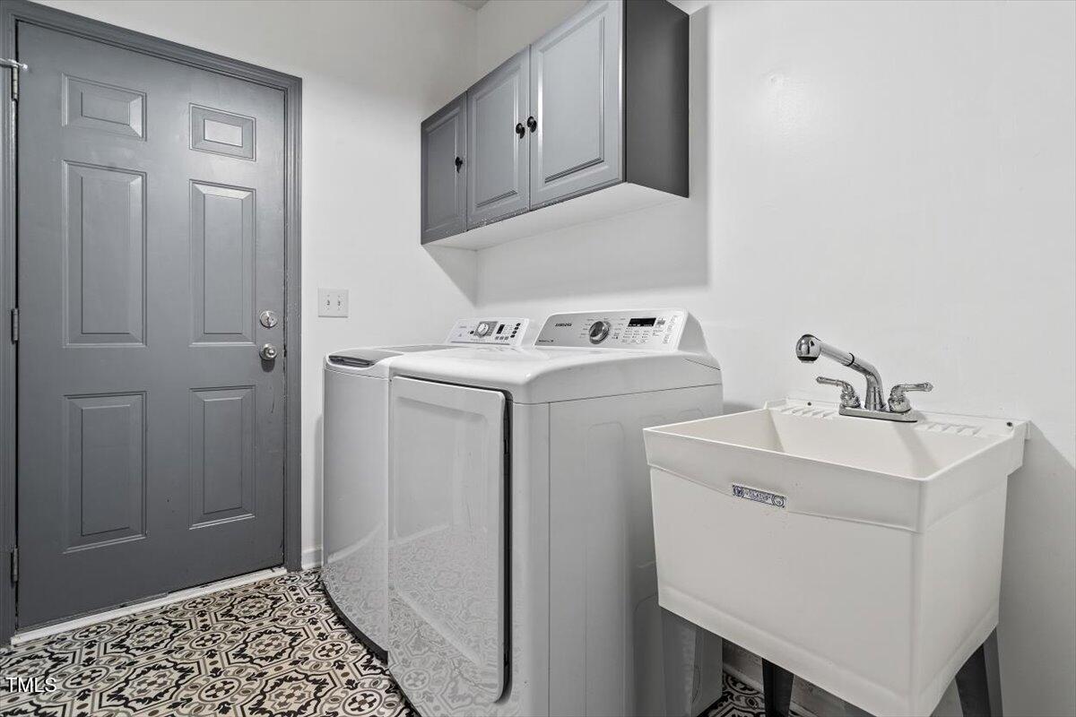 3810 Stoneybrook Drive