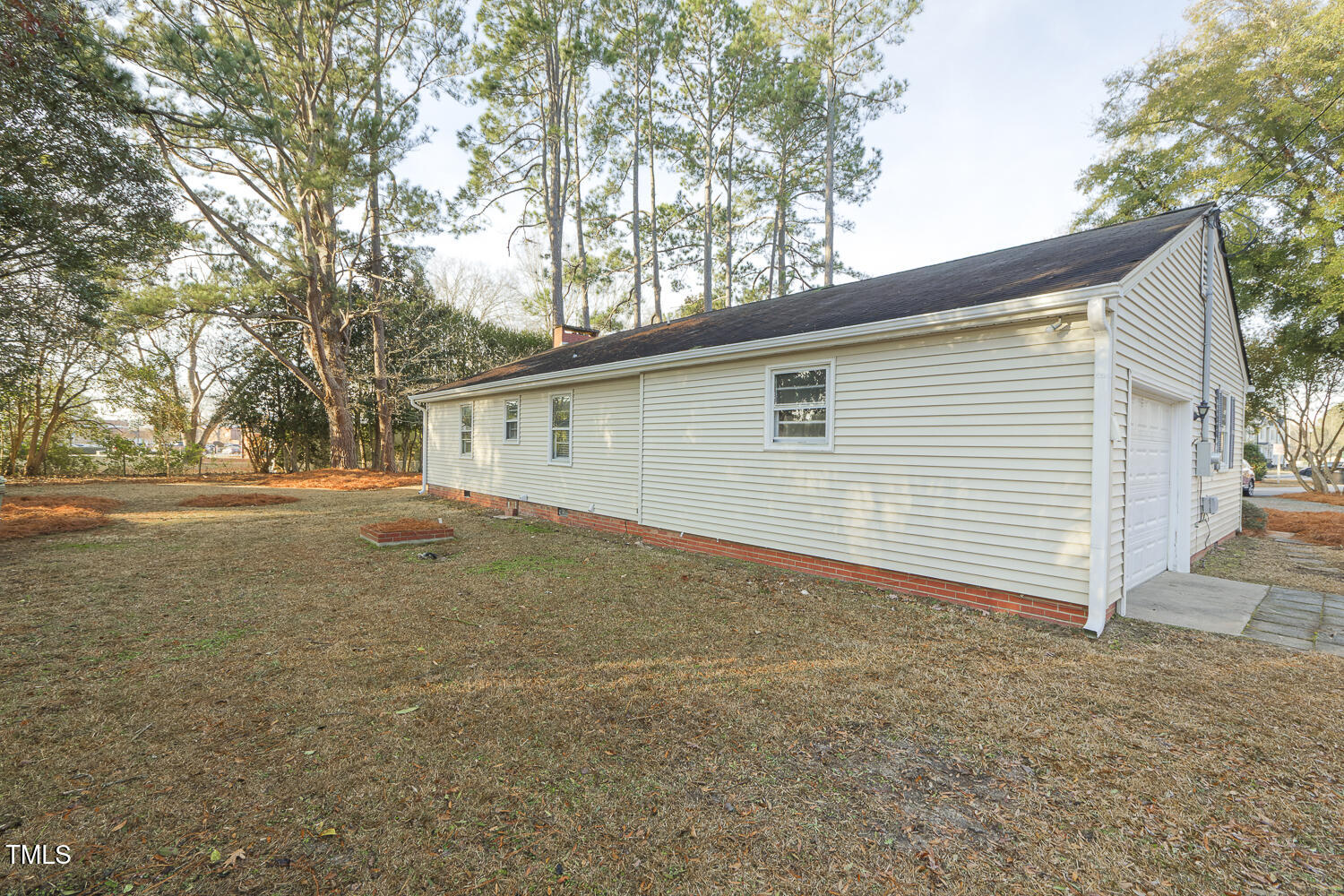 75 Hartwell Circle