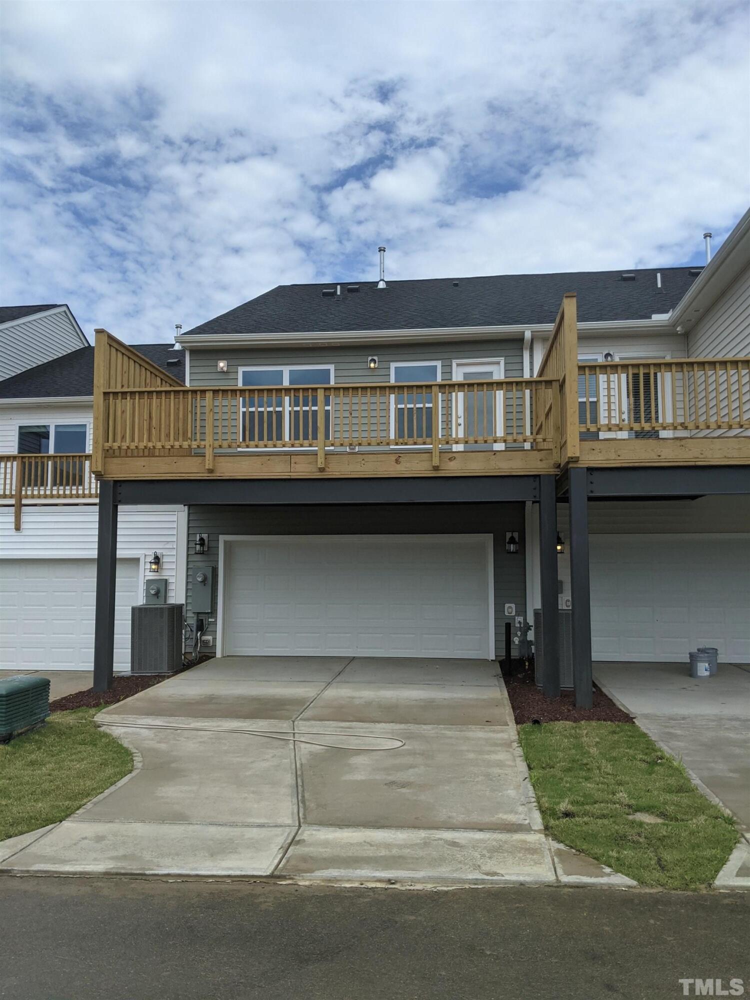 912 Robbie Jackson Lane