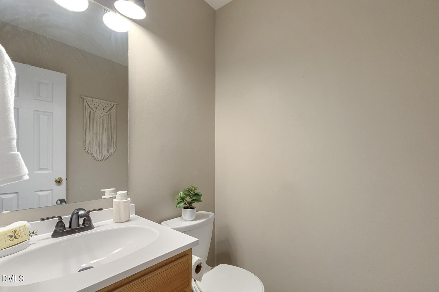 1753 E Ridge Heights Drive