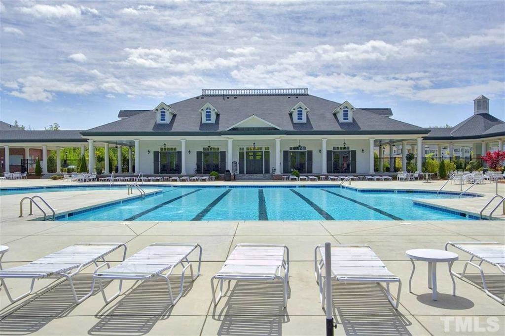 220 Lucky Ribbon Lane