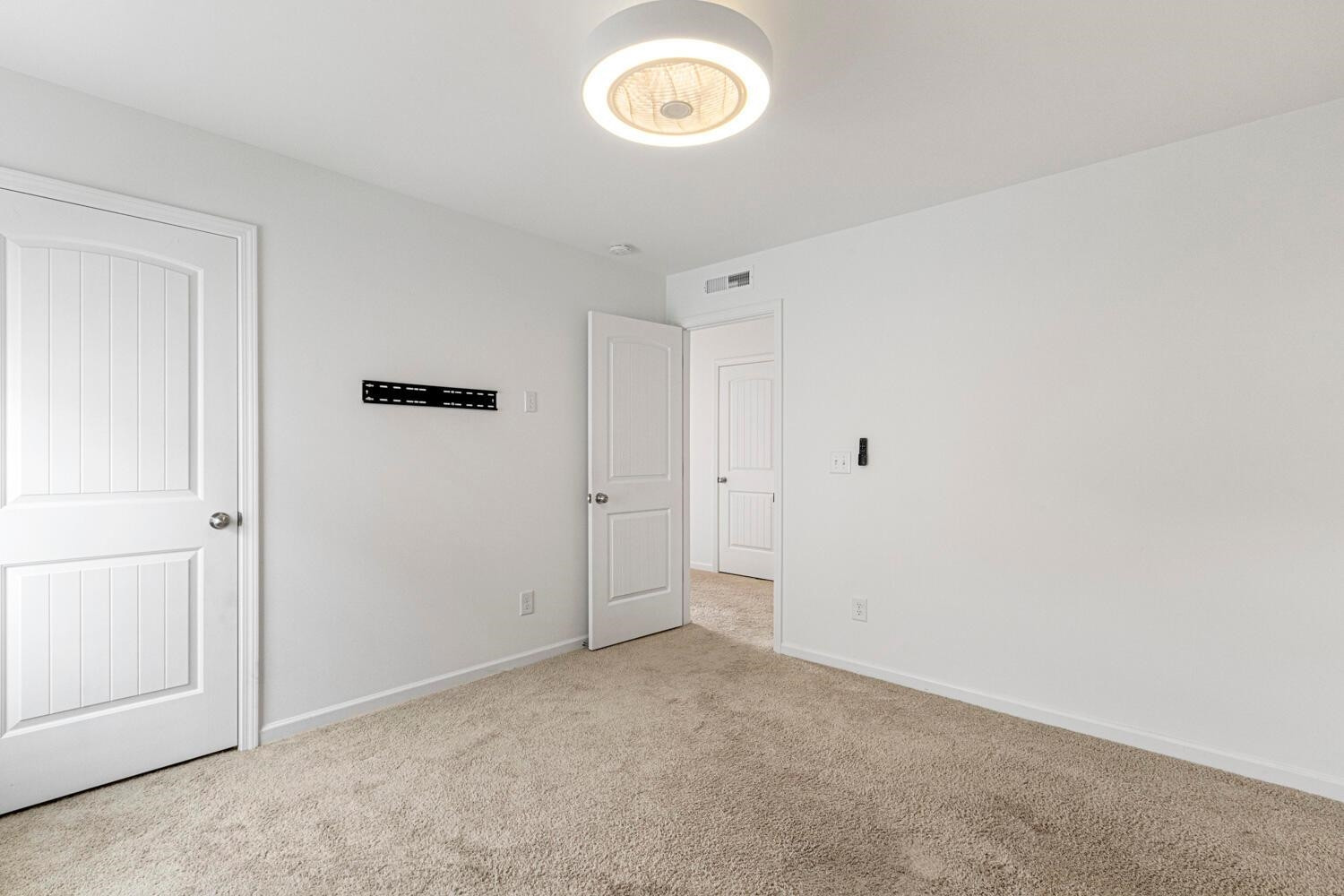 160 Belleforte Park Circle