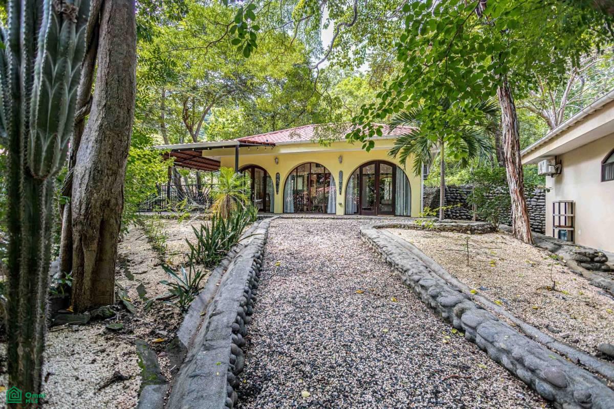 Fully Furnished Jungle Villa, Unit 16 Mountain View Villa, Sardinal, Carrillo, Guanacaste
