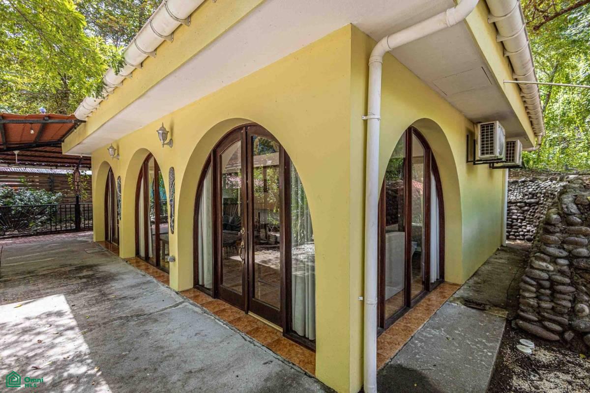 Fully Furnished Jungle Villa, Unit 16 Mountain View Villa, Sardinal, Carrillo, Guanacaste