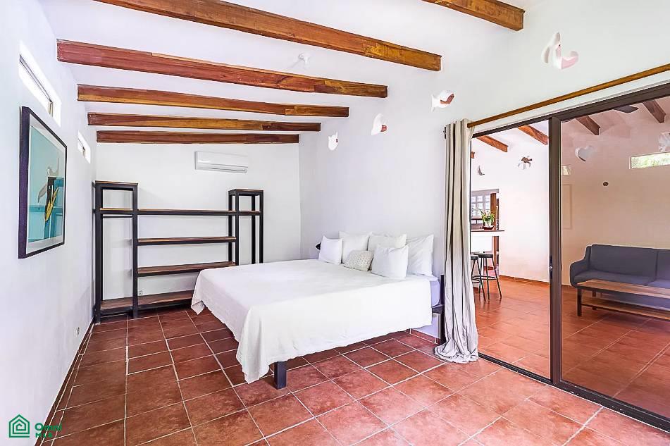 Five minute drive to the beach Two Bedroom House with Studio, Cóbano (C. M. D.)