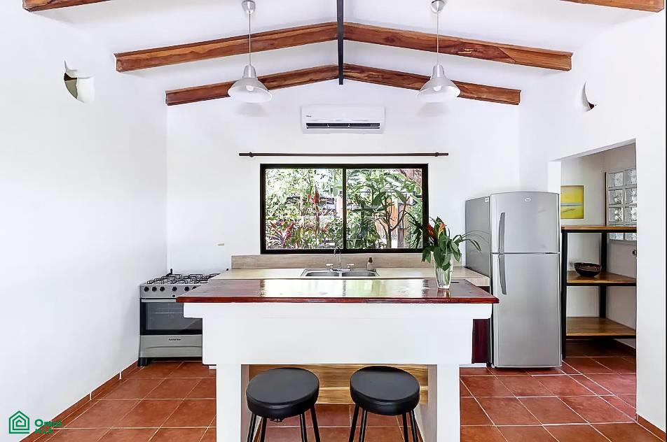 Five minute drive to the beach Two Bedroom House with Studio, Cóbano (C. M. D.)