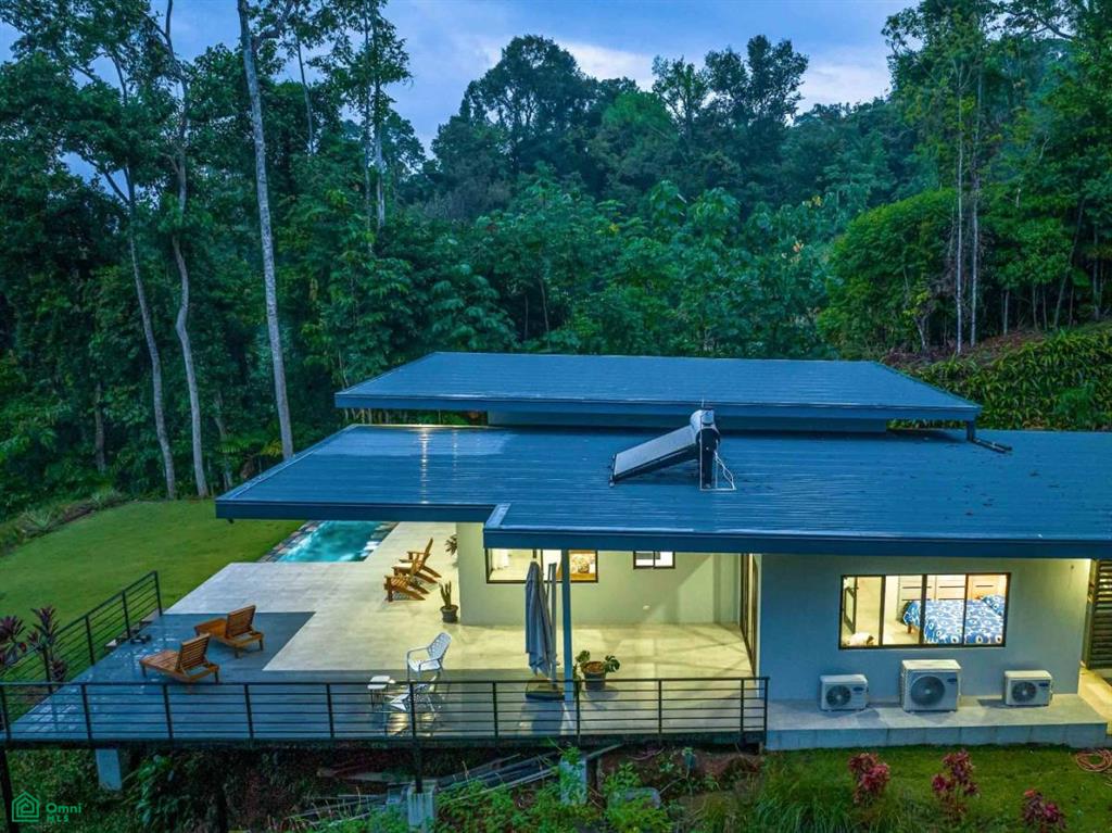 Coastal and Ocean Views Casa Los Delfines One Level Private and Modern Home, Dominical, Quepos, Puntarenas
